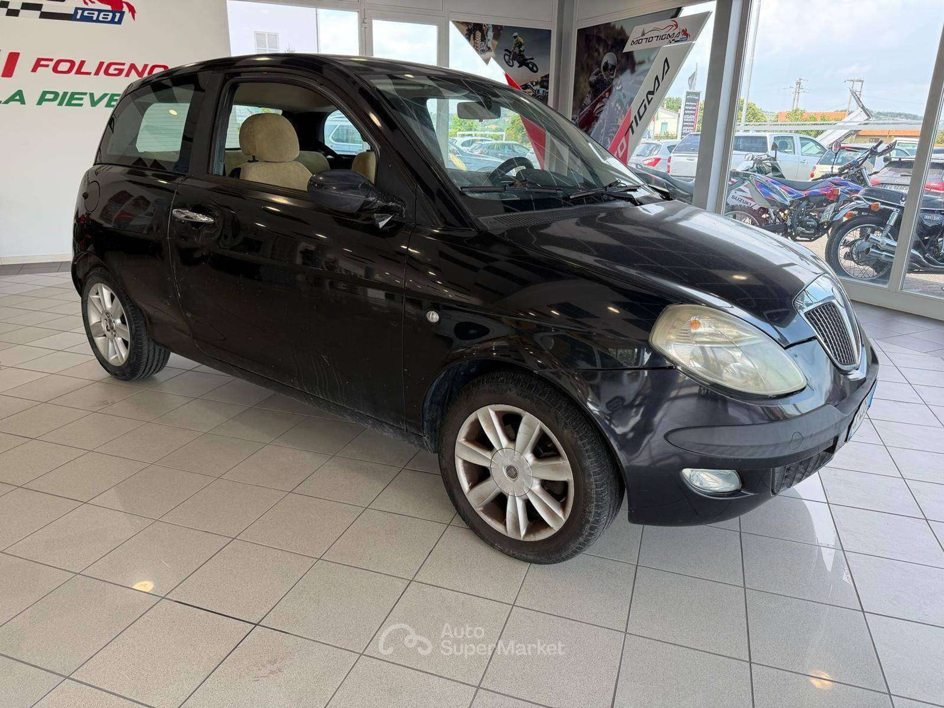 Lancia Ypsilon