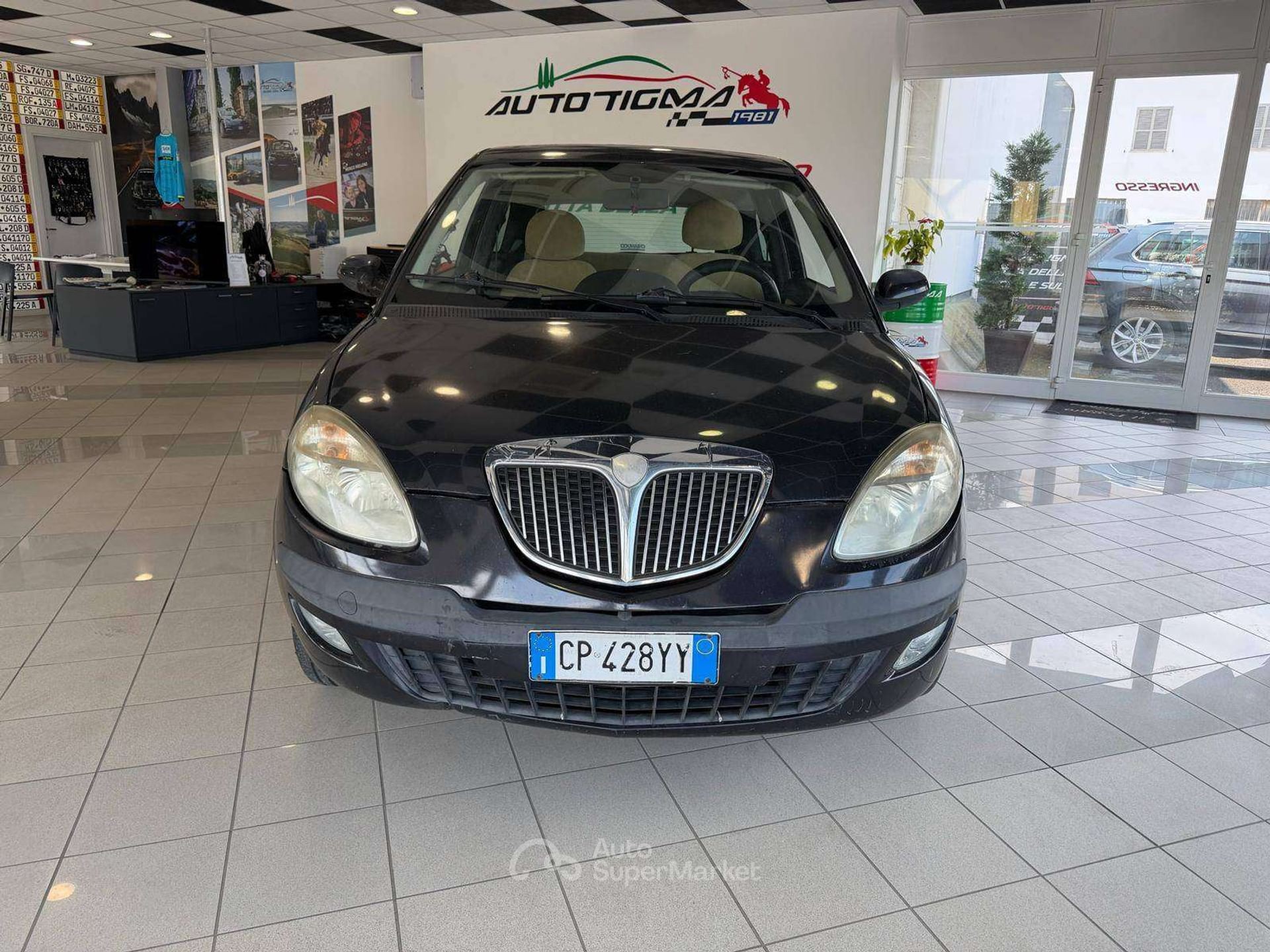 Lancia Ypsilon