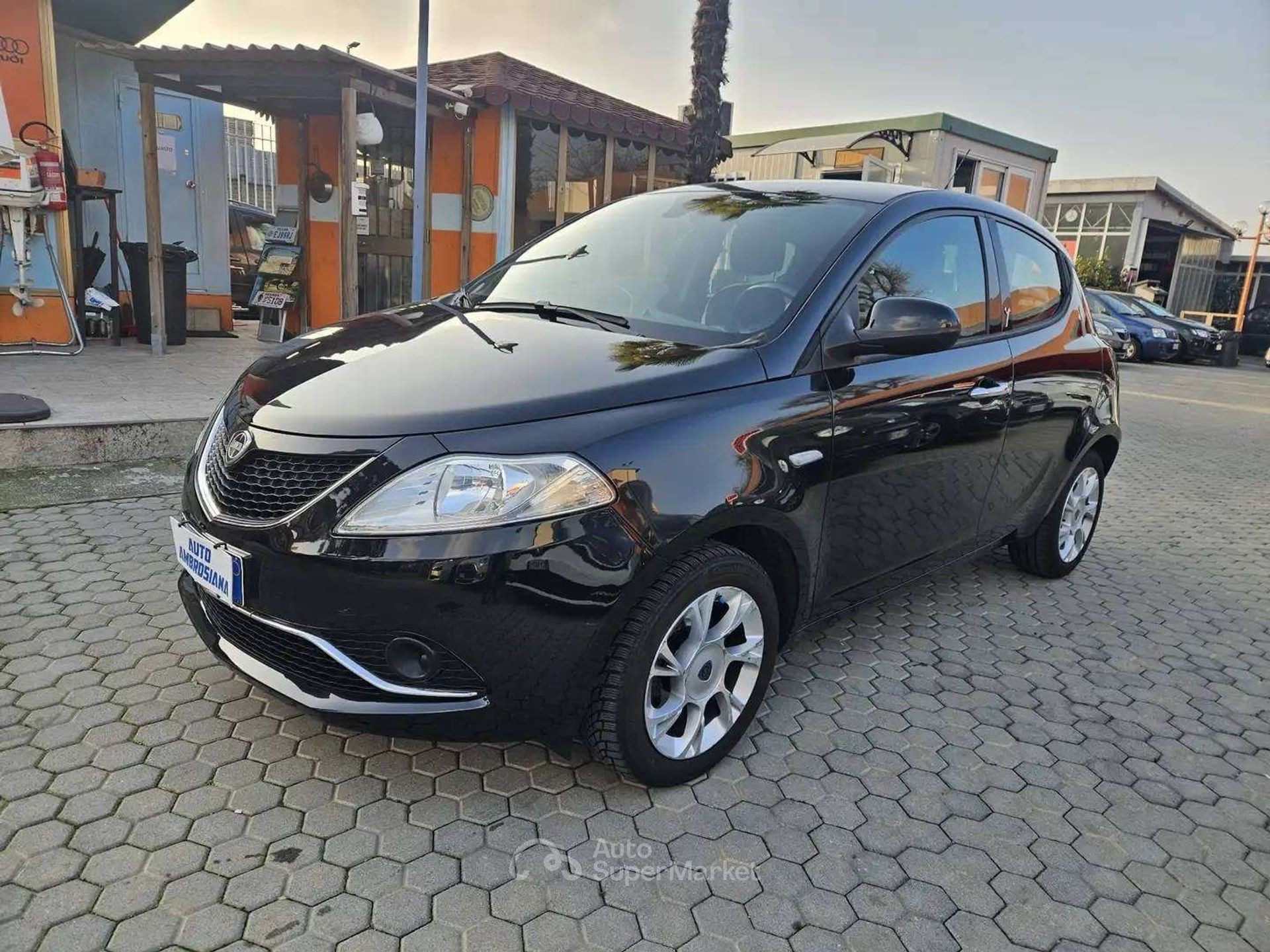 Lancia Ypsilon