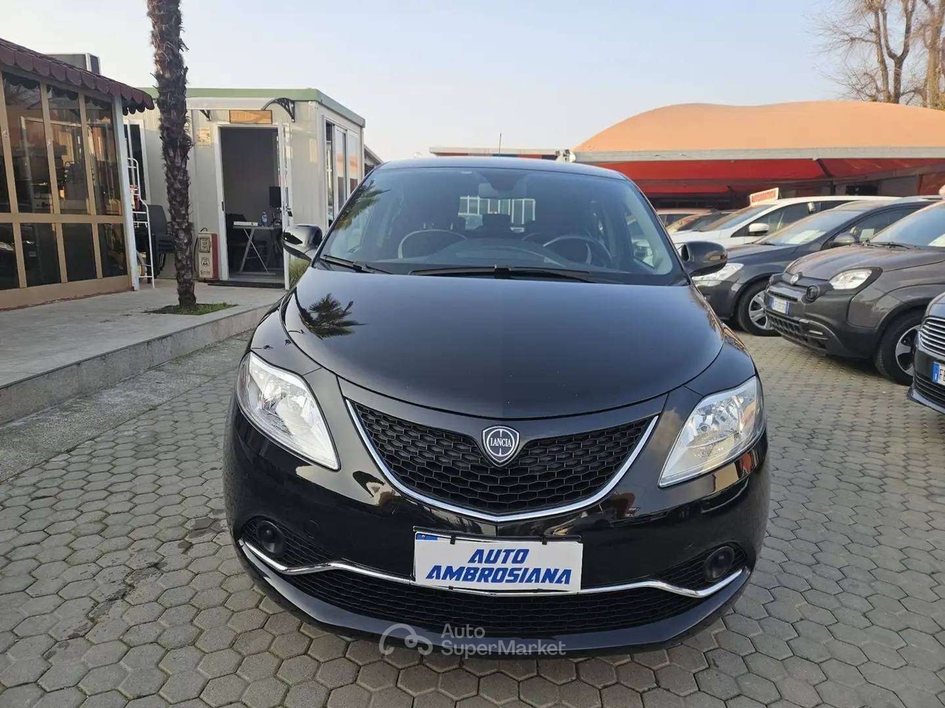 Lancia Ypsilon