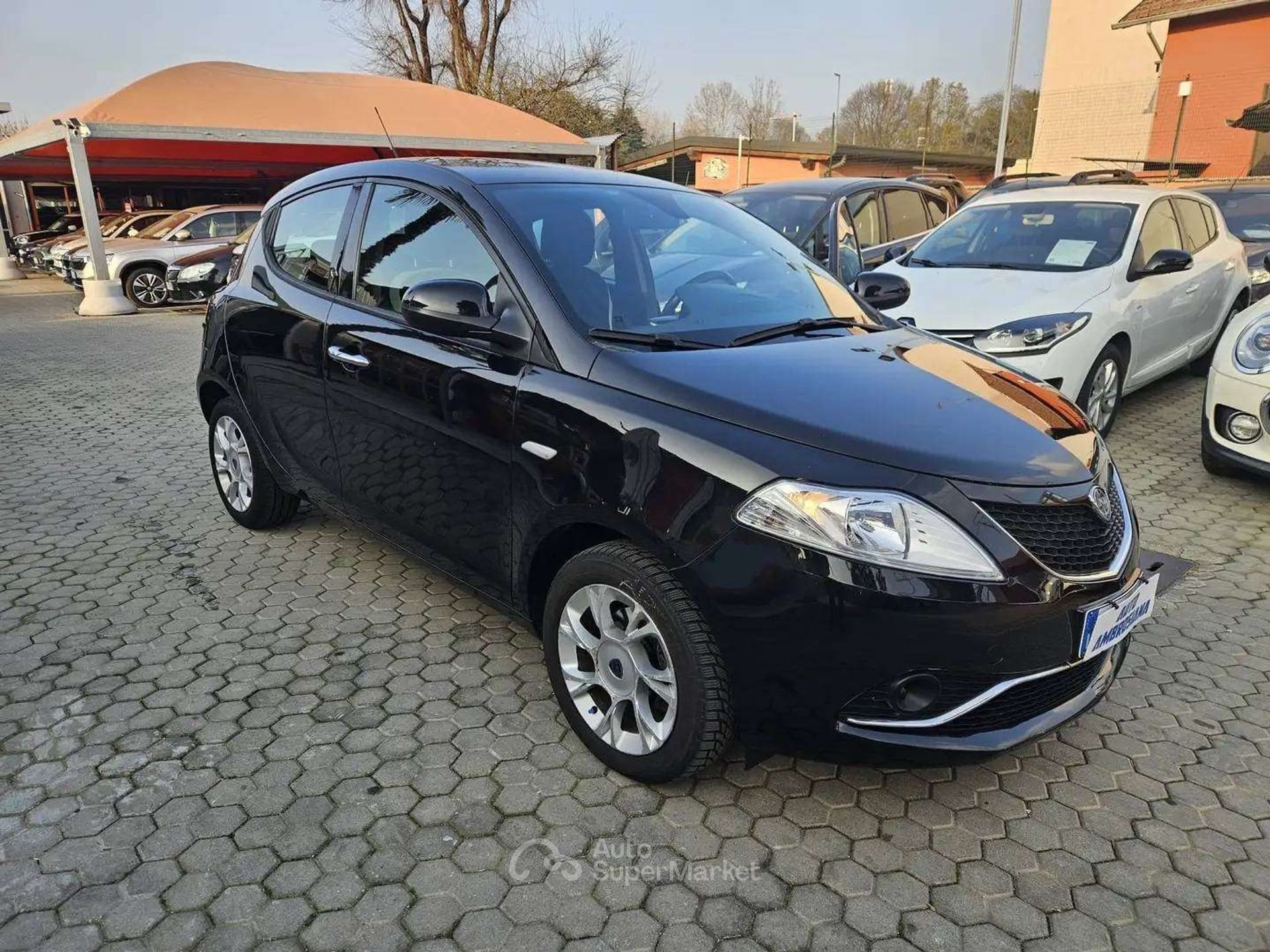 Lancia Ypsilon