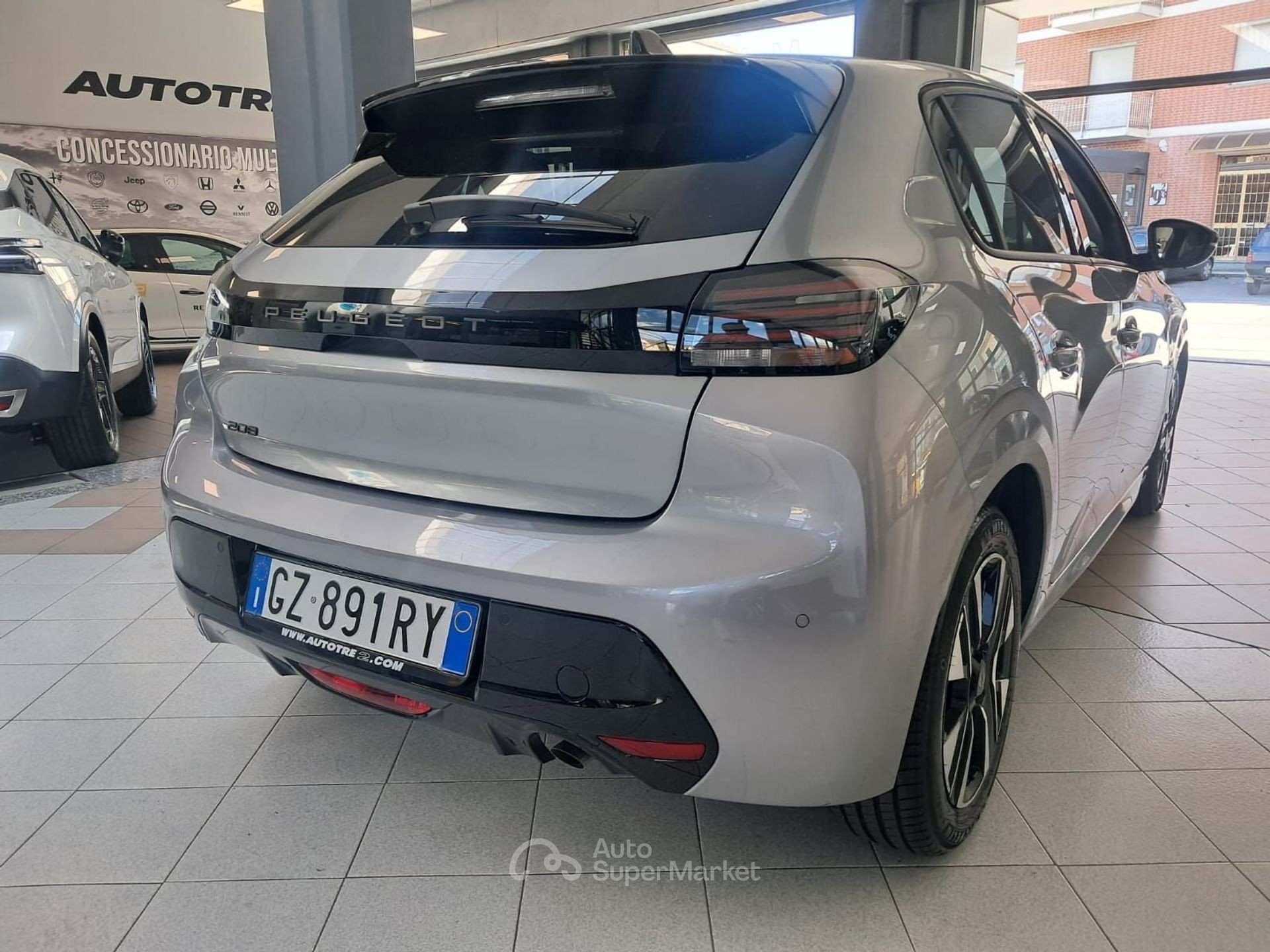 Peugeot 208
