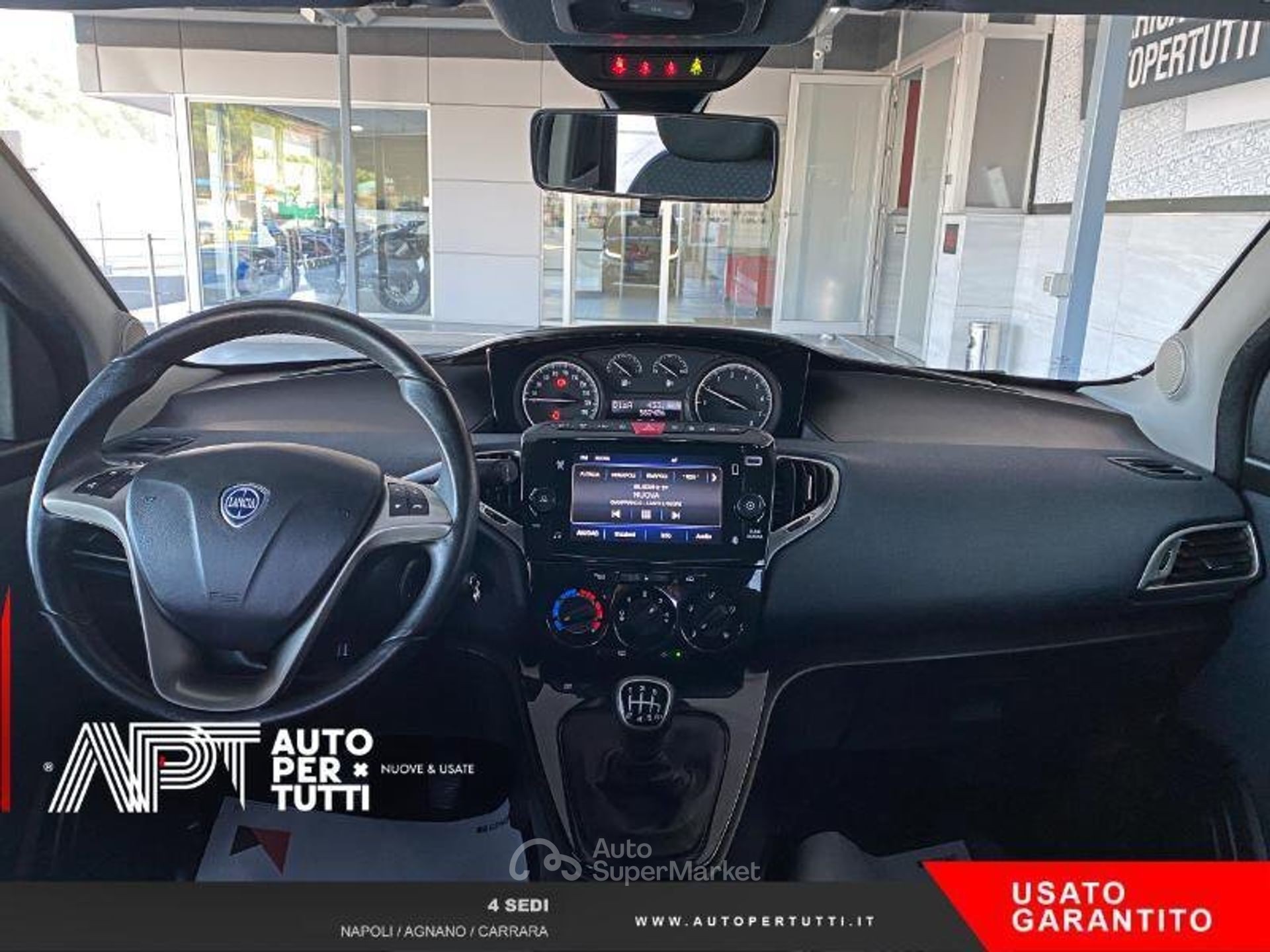 Lancia Ypsilon