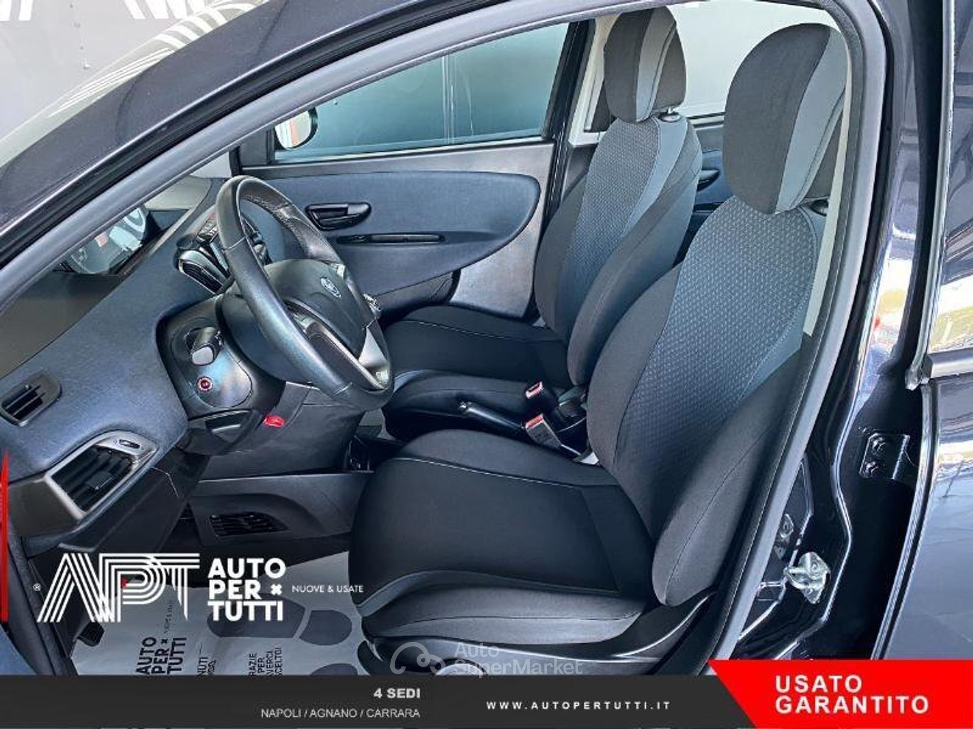 Lancia Ypsilon