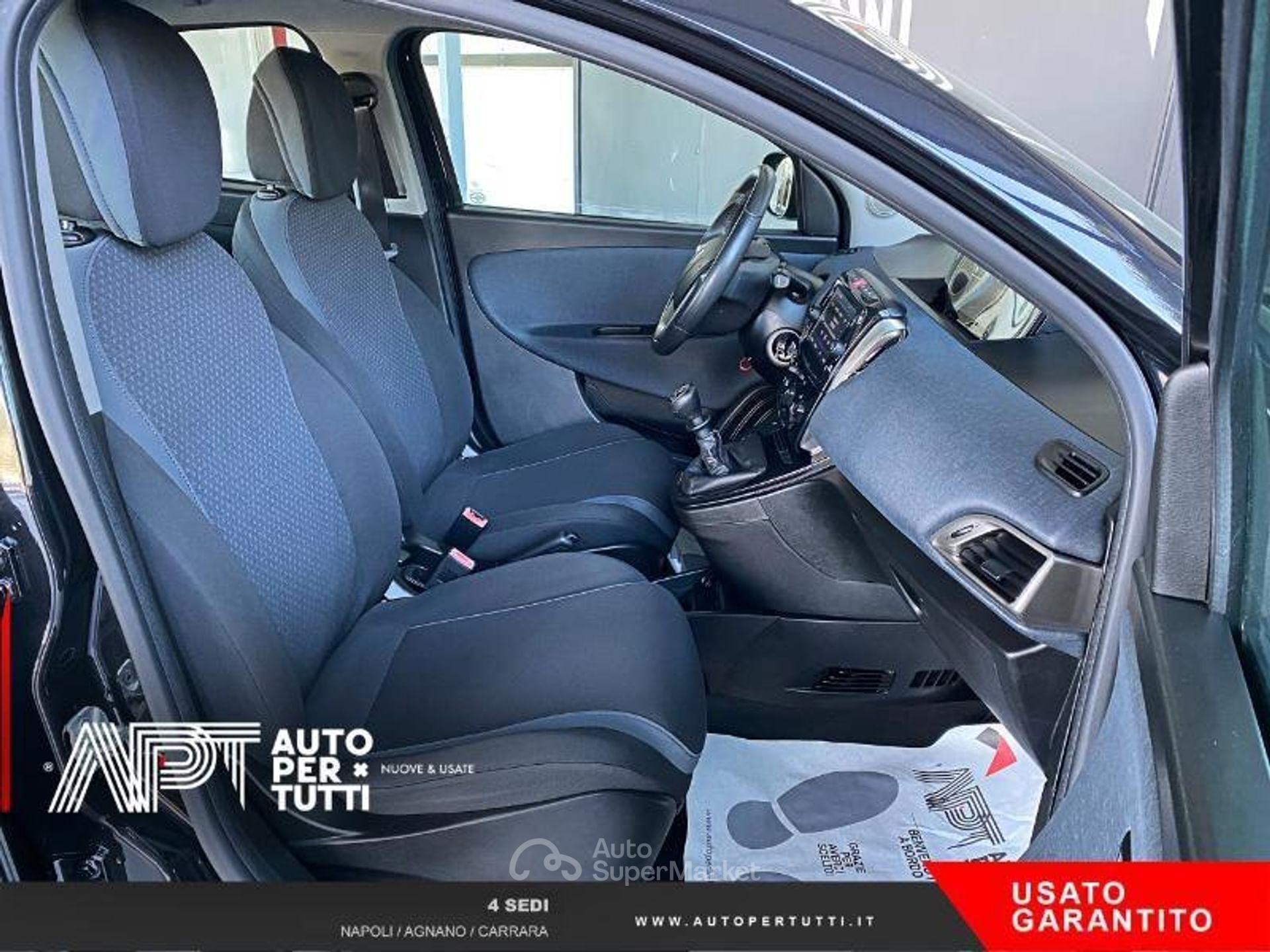 Lancia Ypsilon
