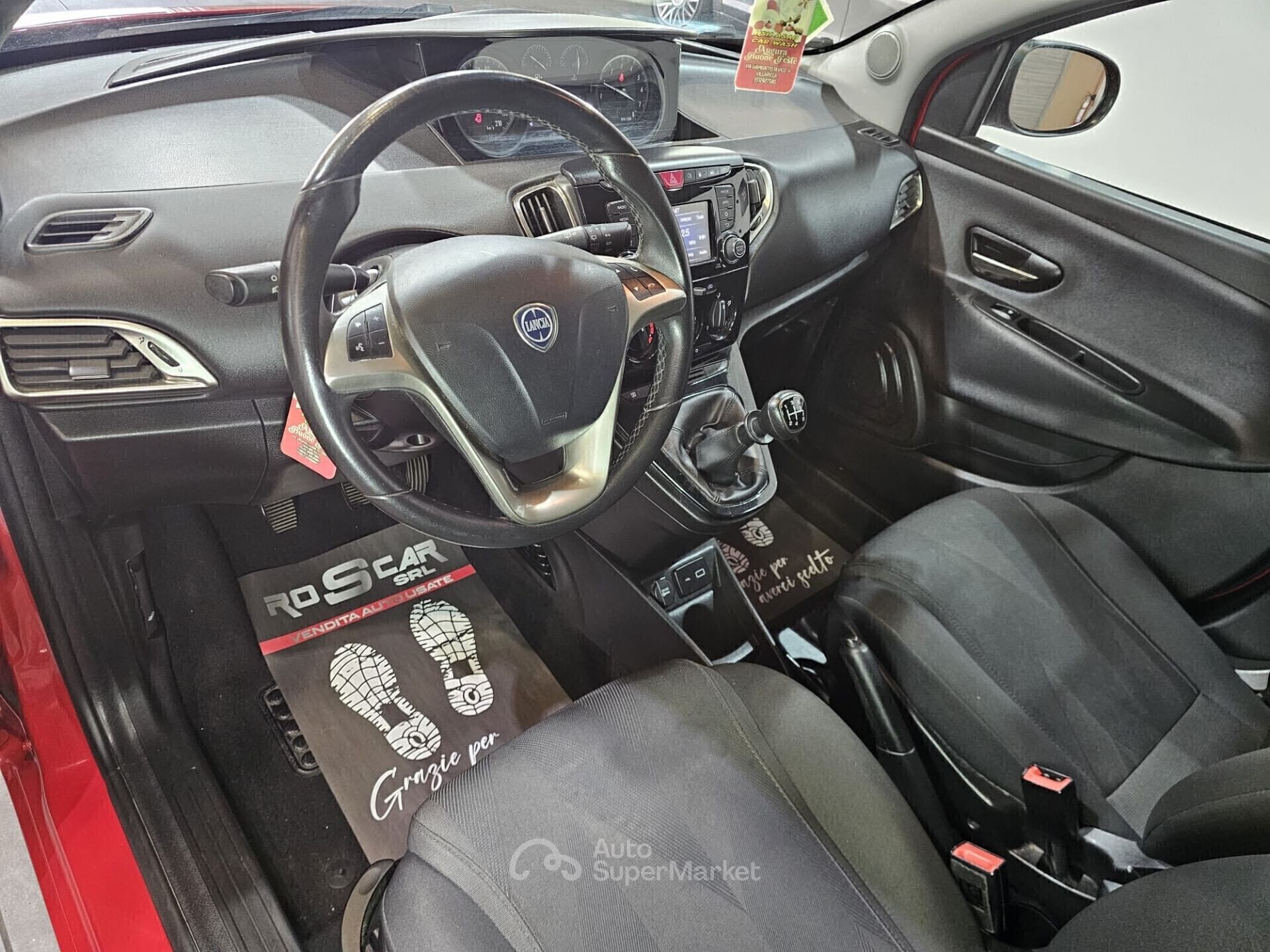 Lancia Ypsilon
