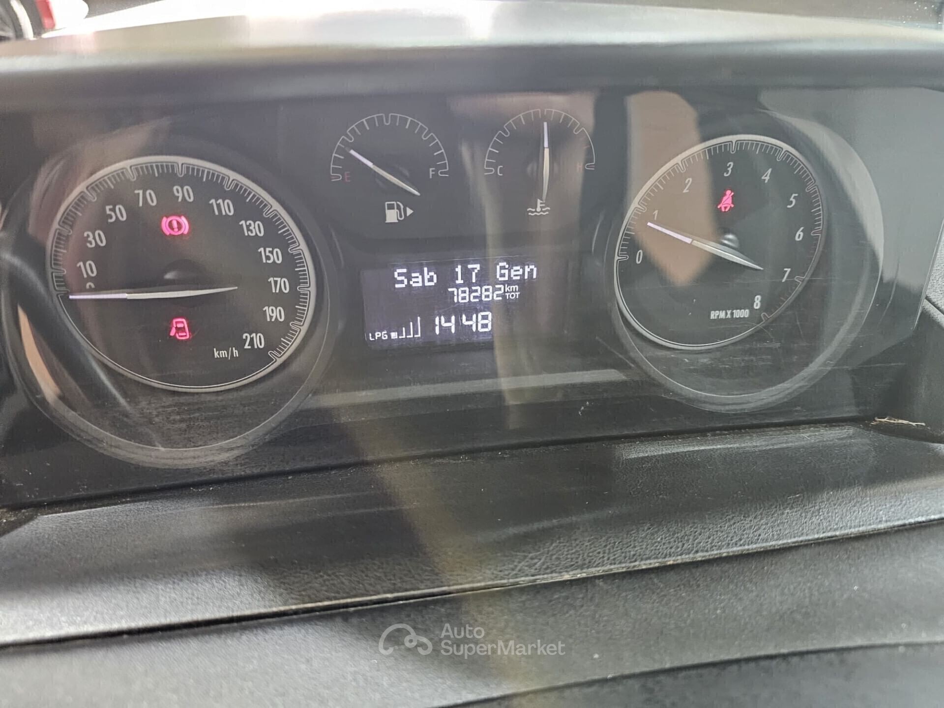 Lancia Ypsilon