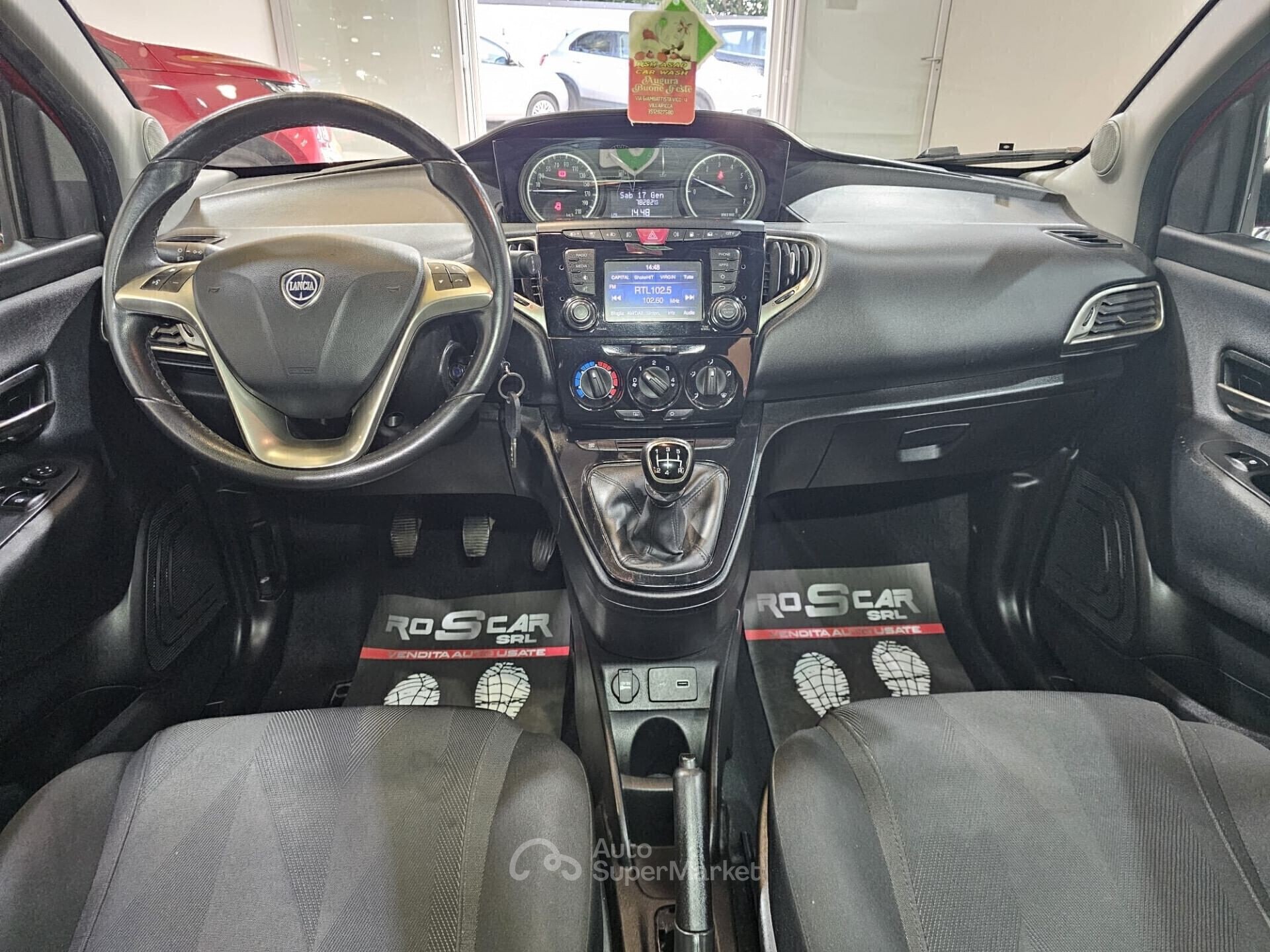 Lancia Ypsilon