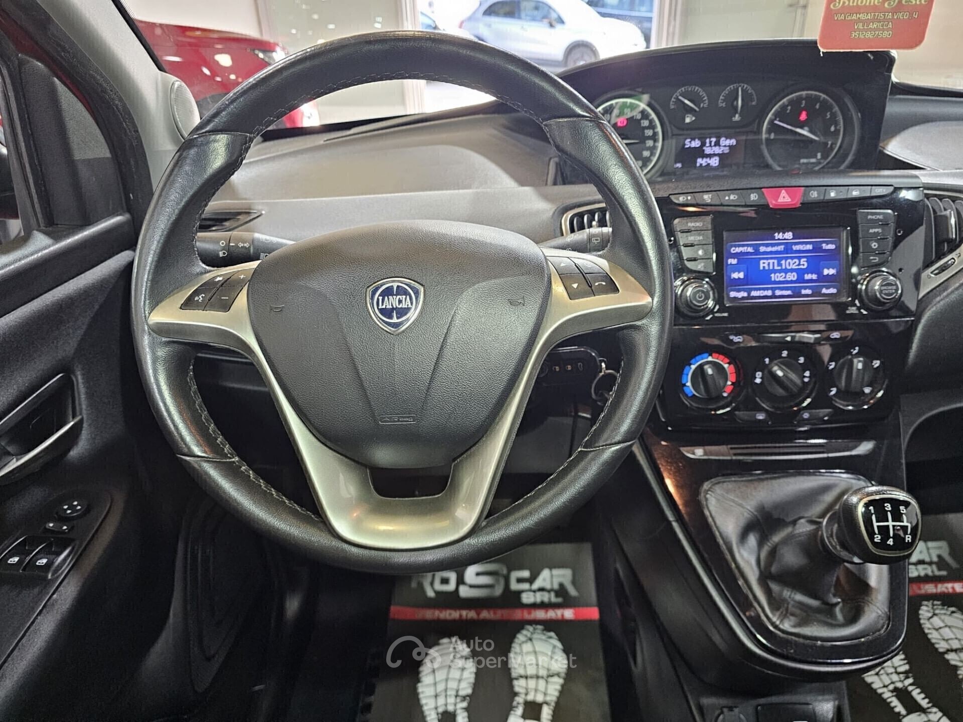 Lancia Ypsilon