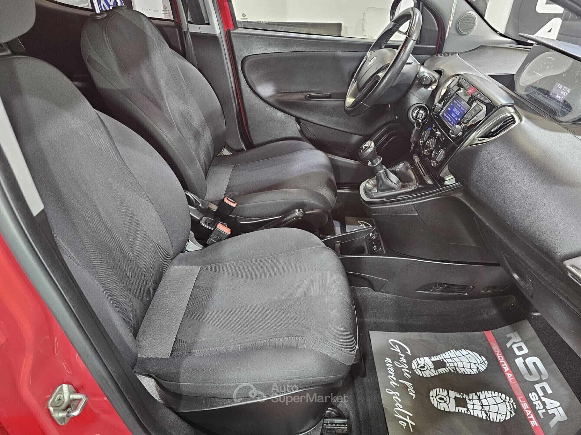 Lancia Ypsilon