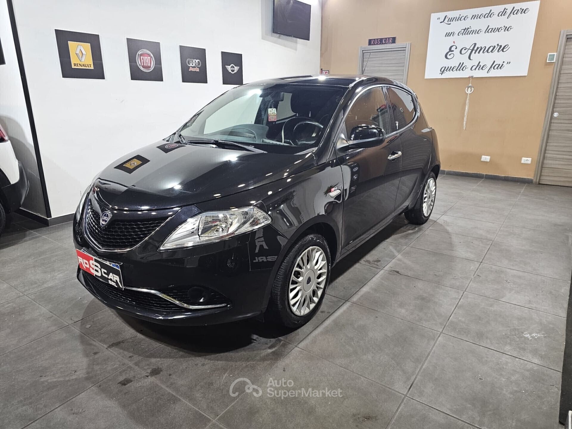 Lancia Ypsilon