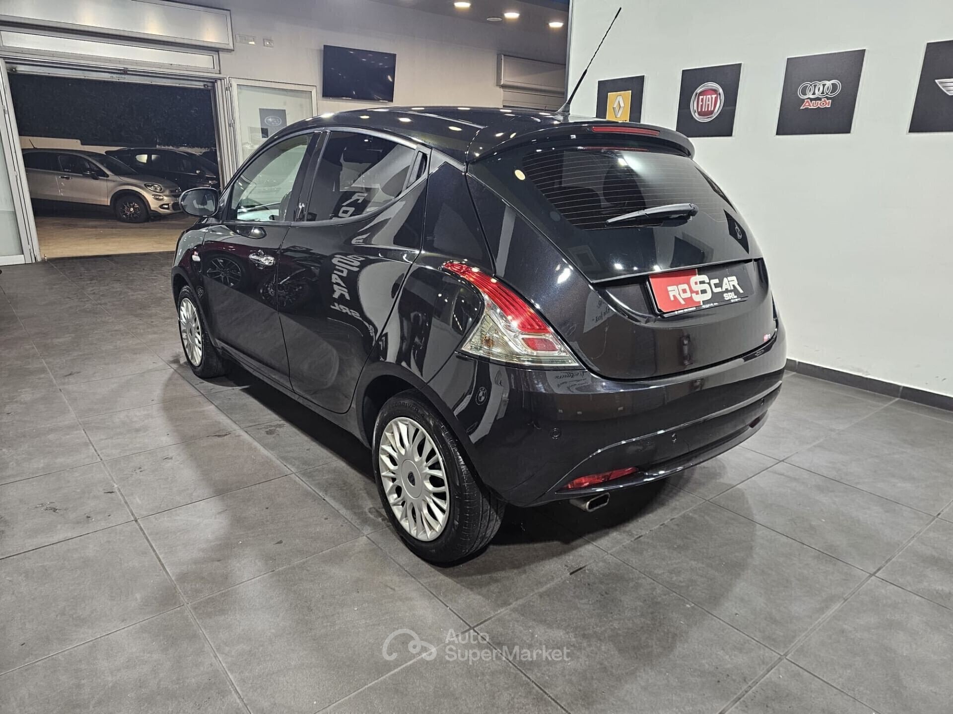 Lancia Ypsilon
