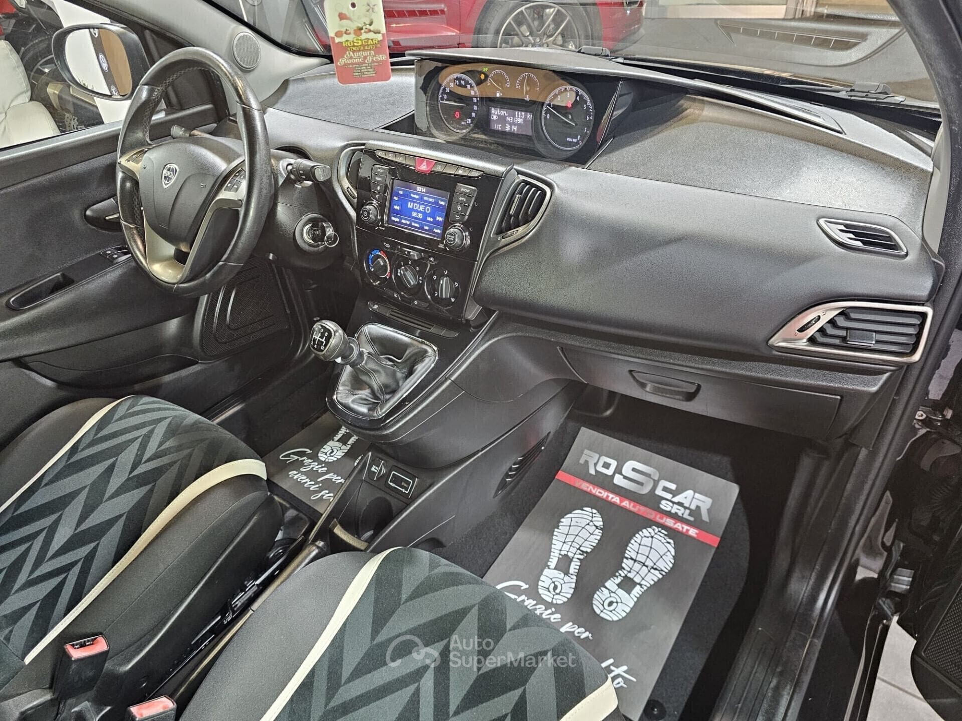 Lancia Ypsilon