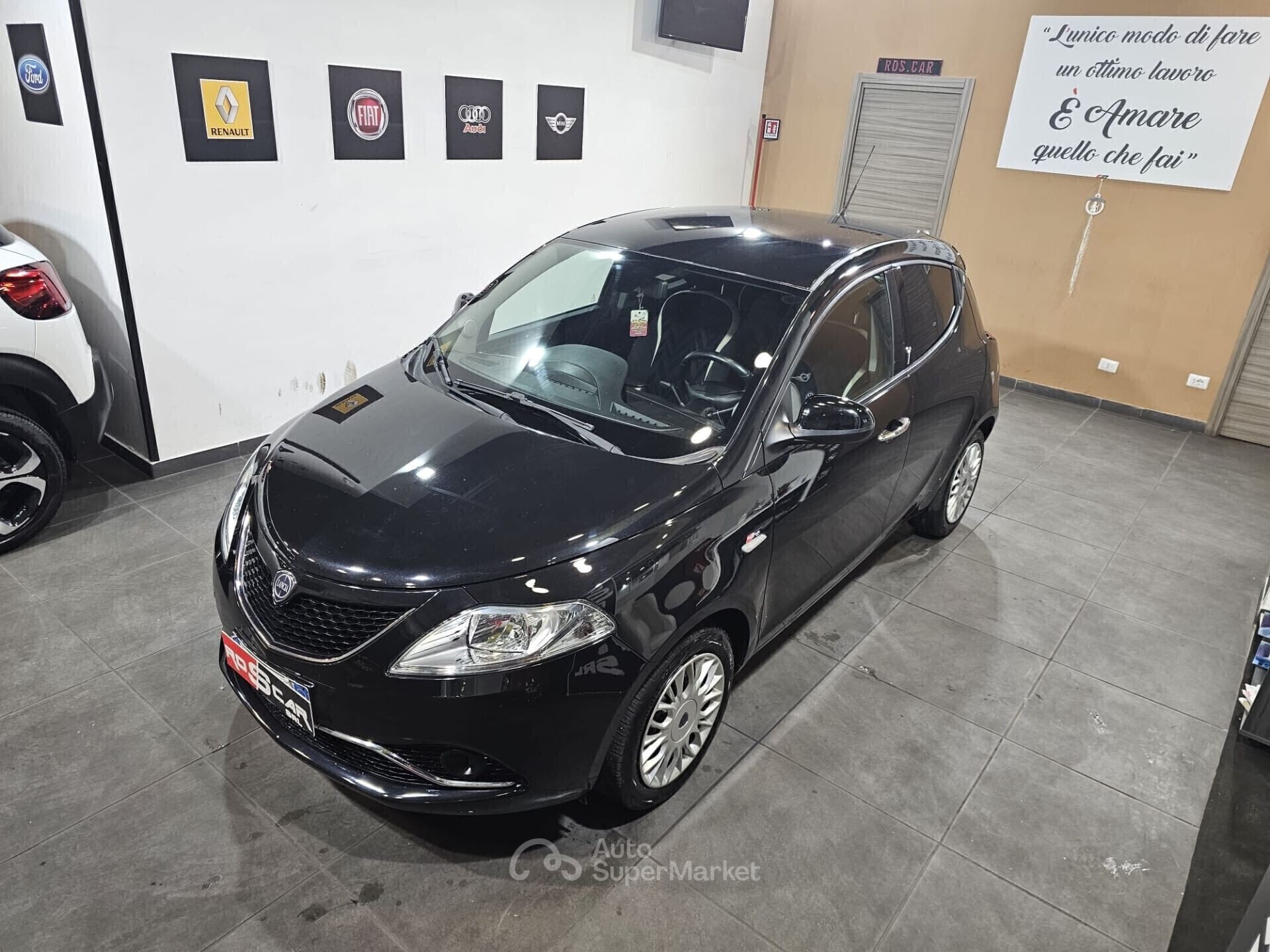 Lancia Ypsilon
