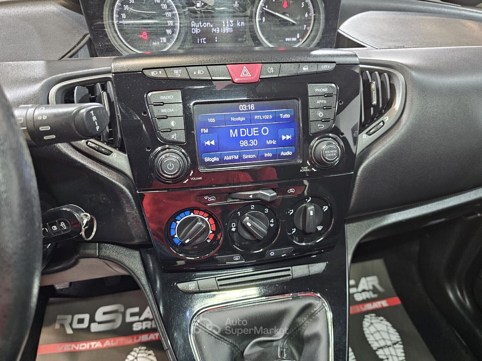 Lancia Ypsilon