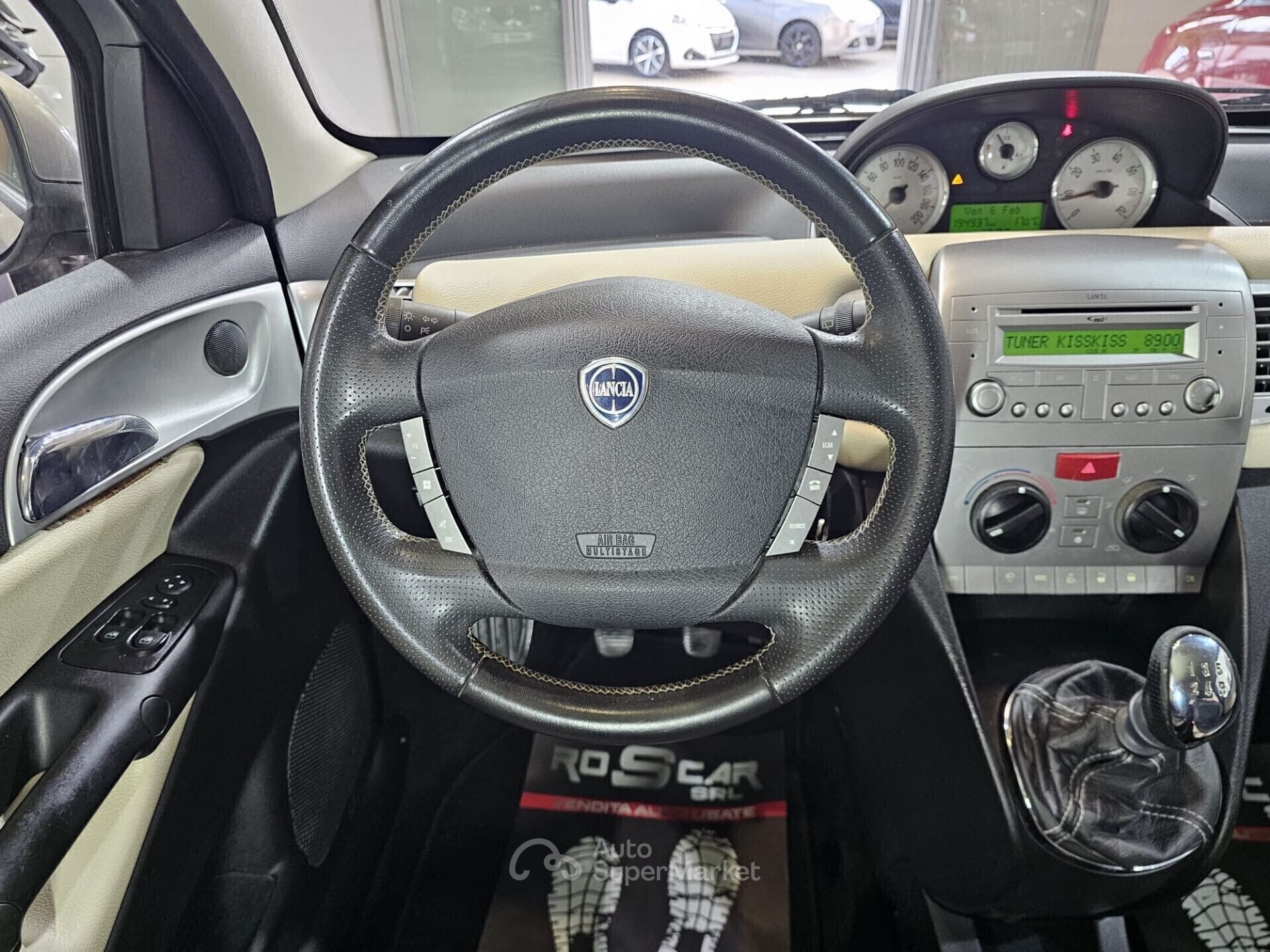 Lancia Ypsilon