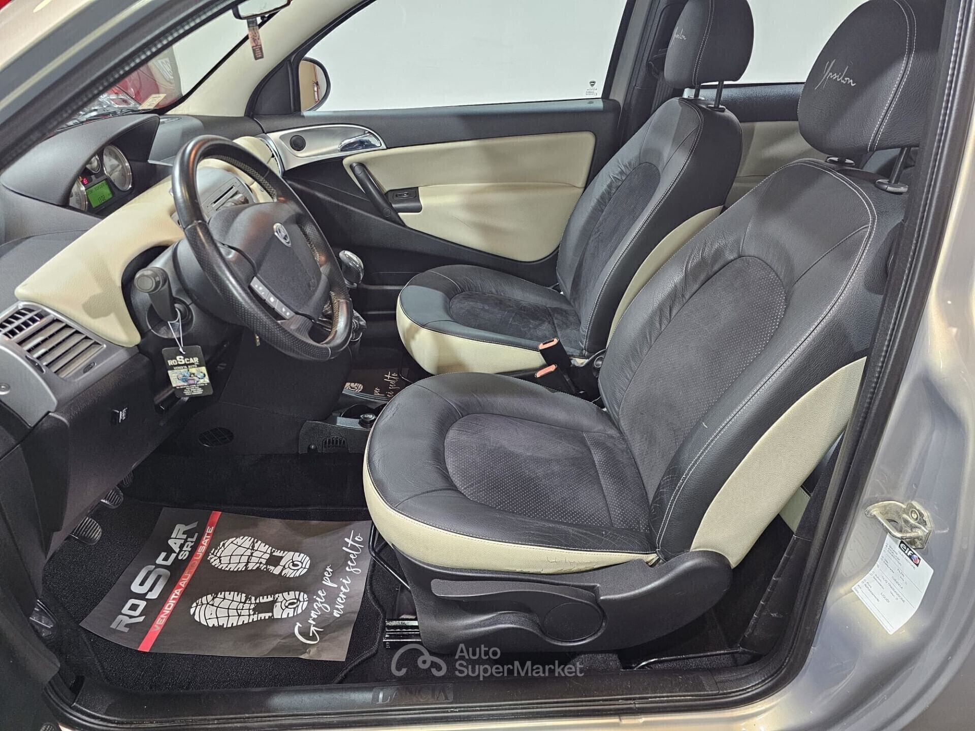 Lancia Ypsilon