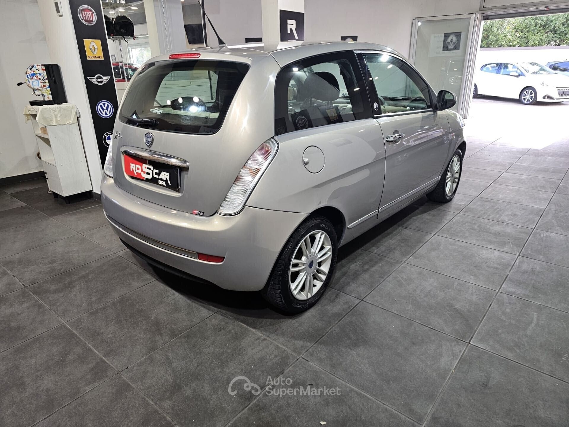 Lancia Ypsilon