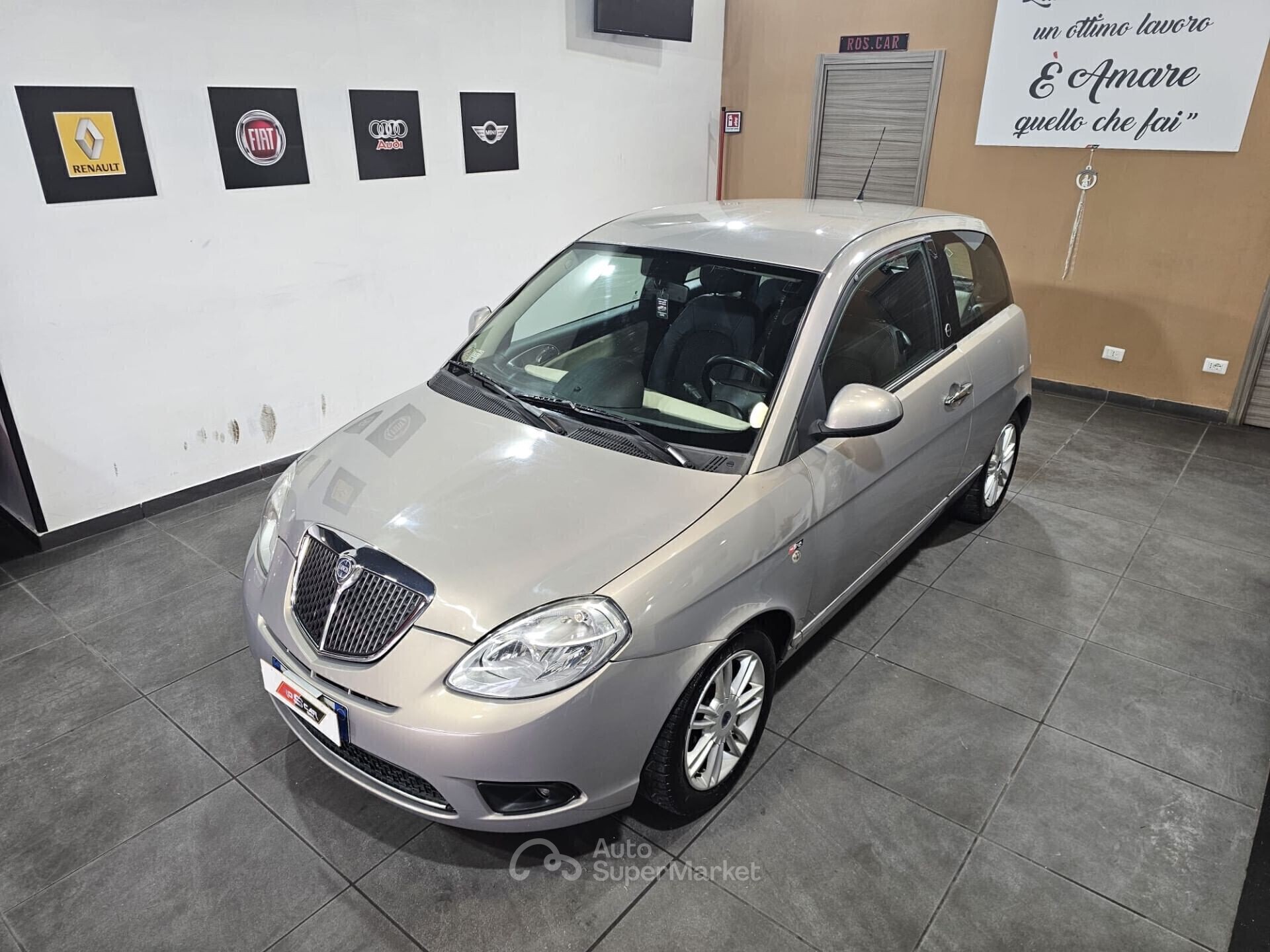 Lancia Ypsilon