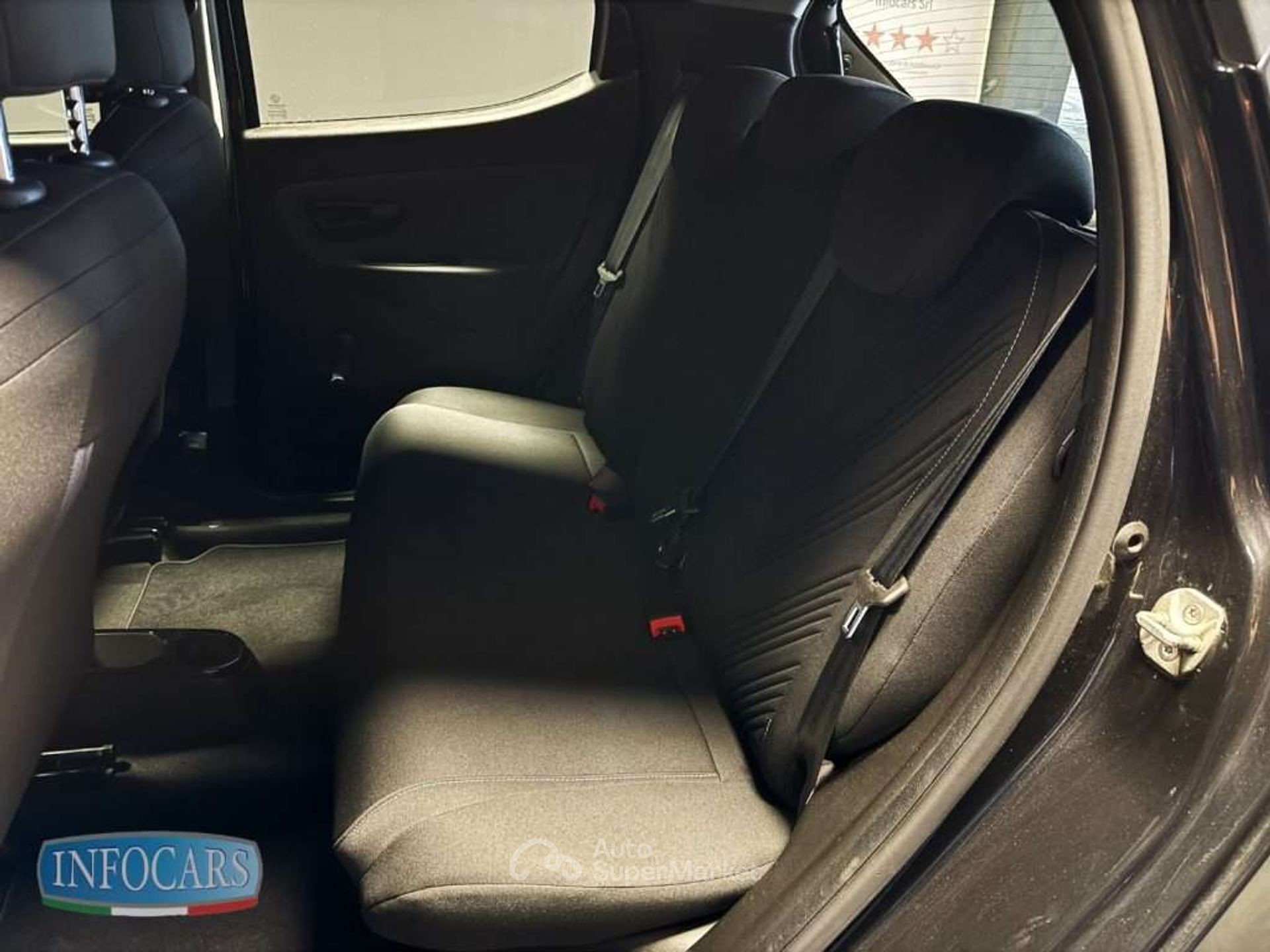 Lancia Ypsilon