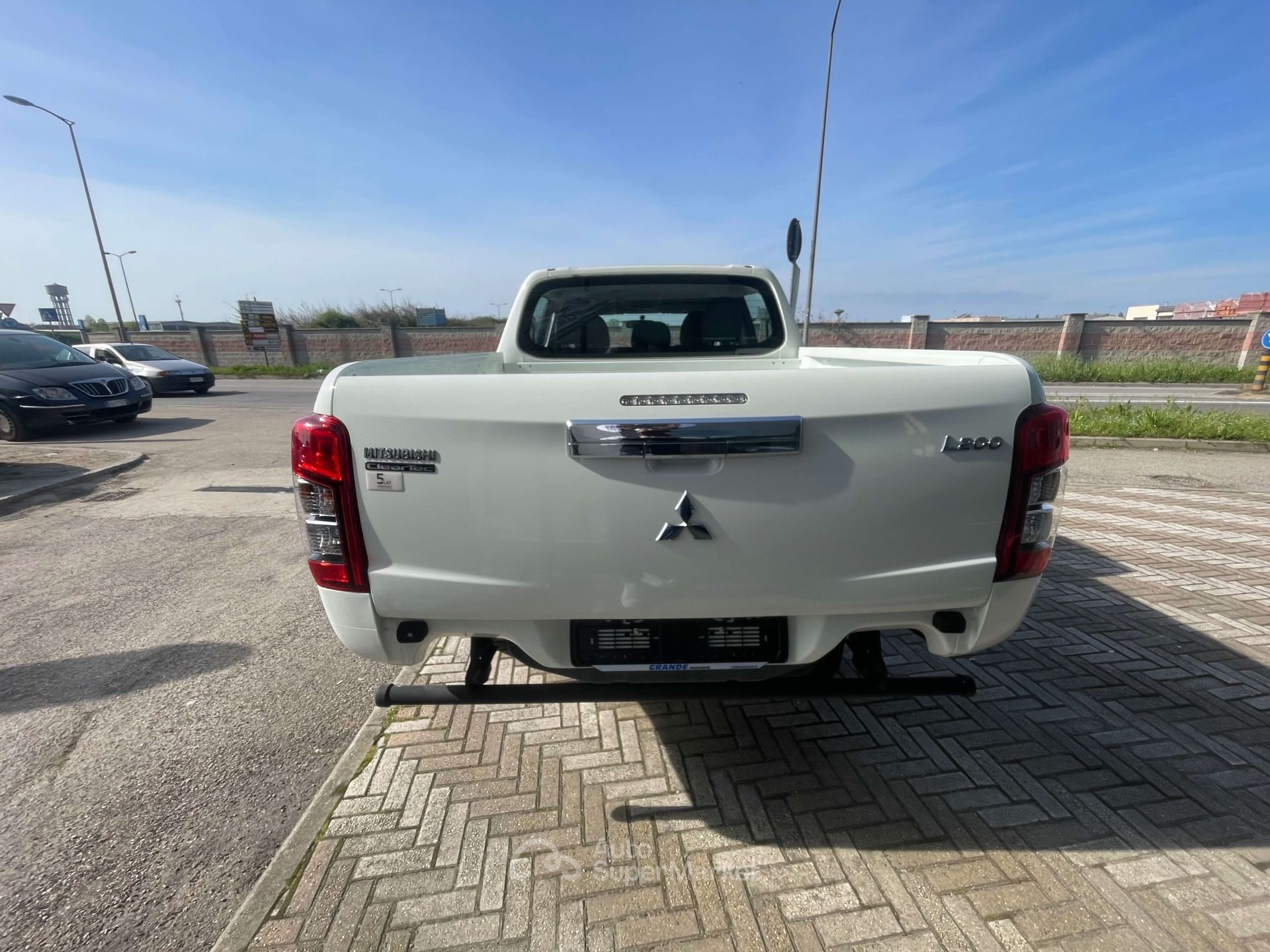 Mitsubishi L200