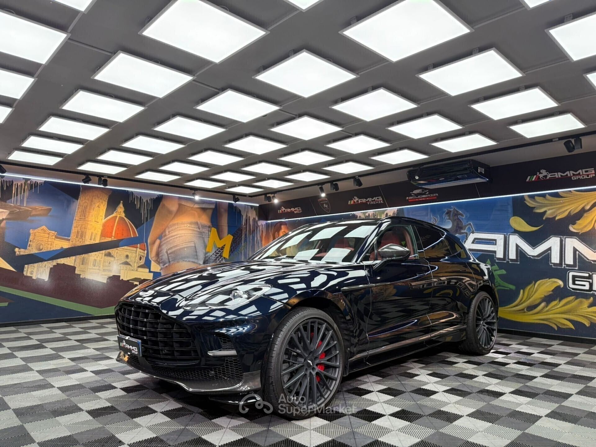 Aston Martin DBX