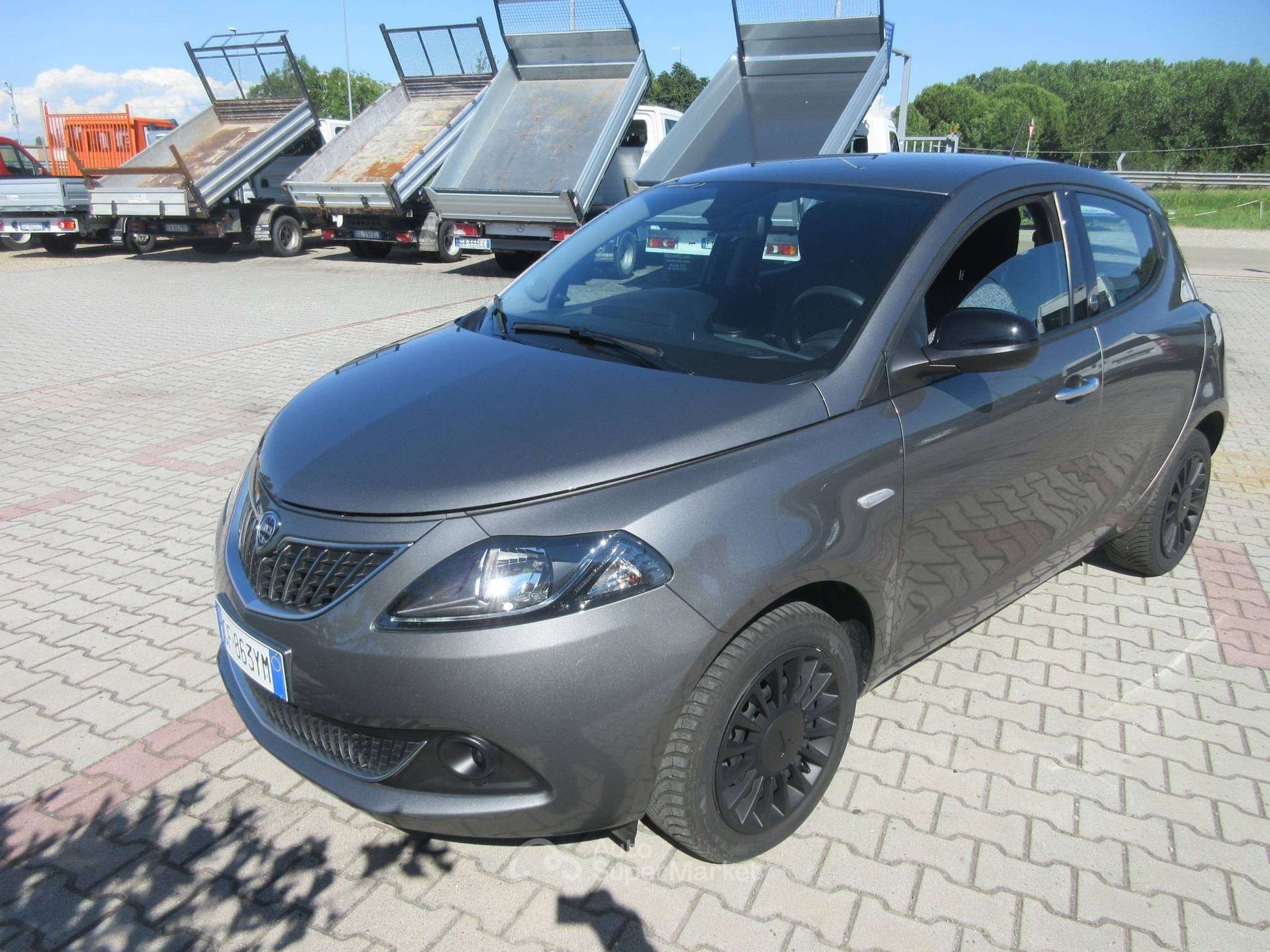 Lancia Ypsilon