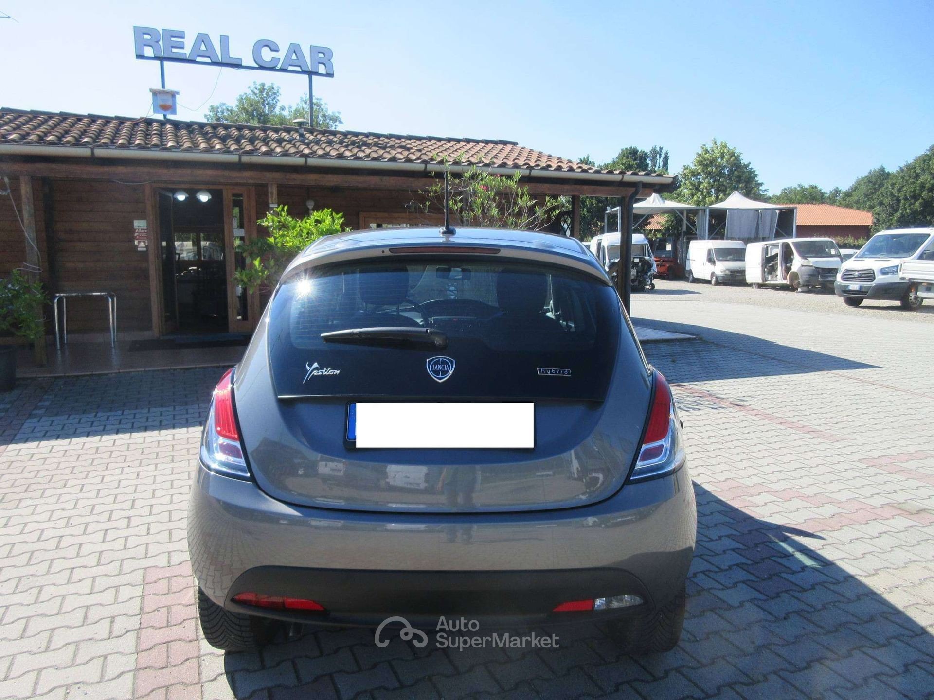 Lancia Ypsilon