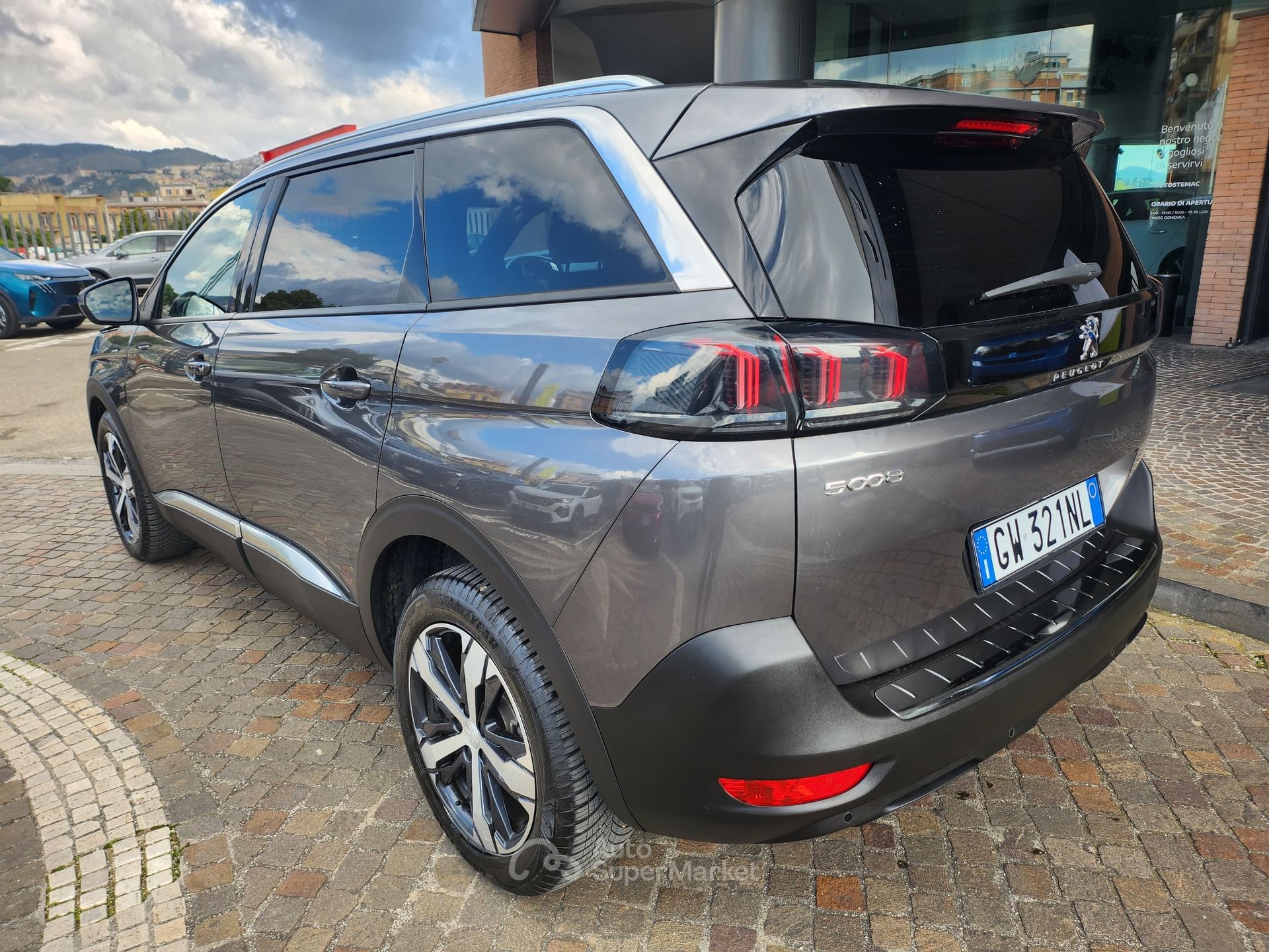 Peugeot 5008