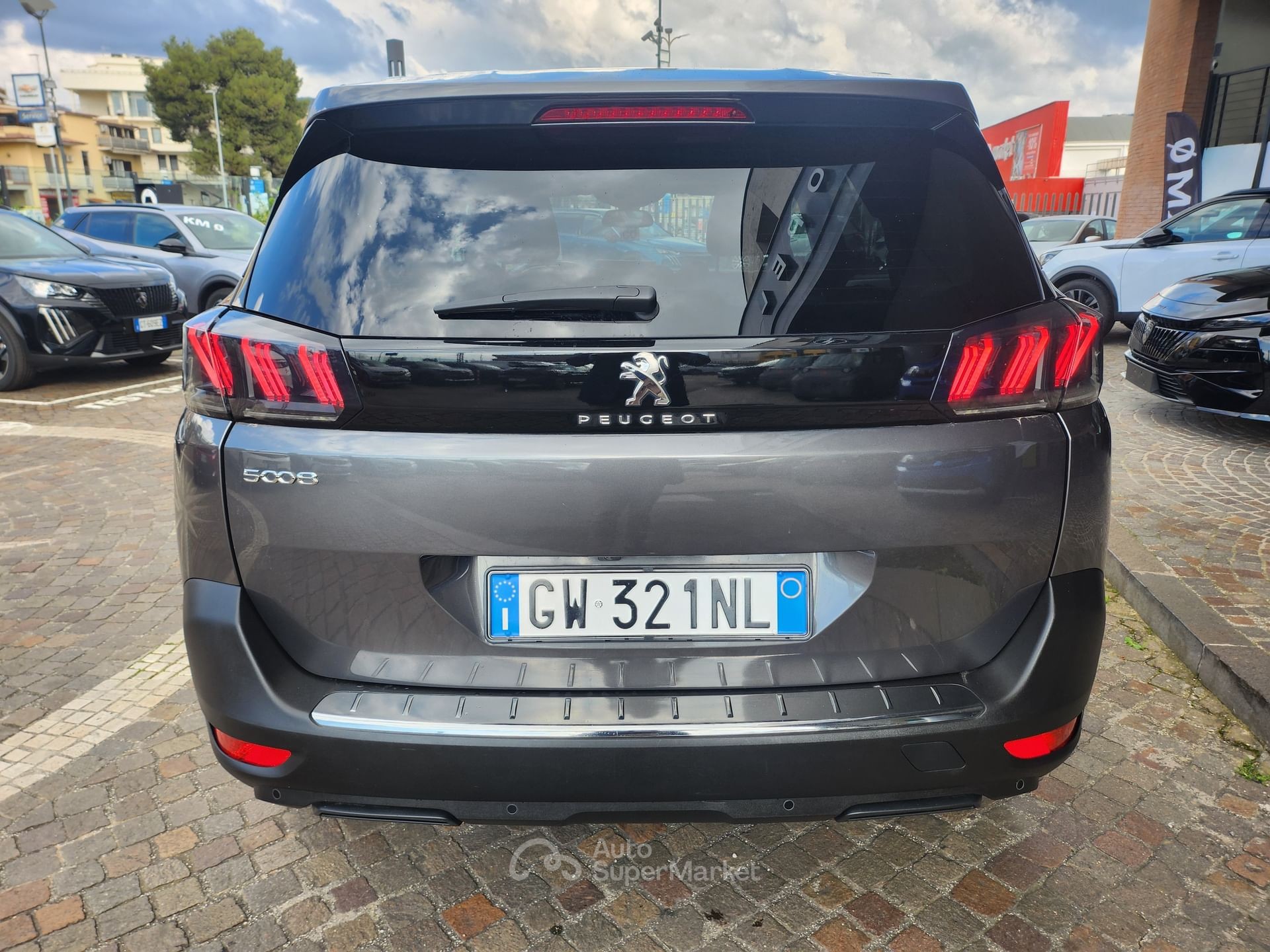 Peugeot 5008