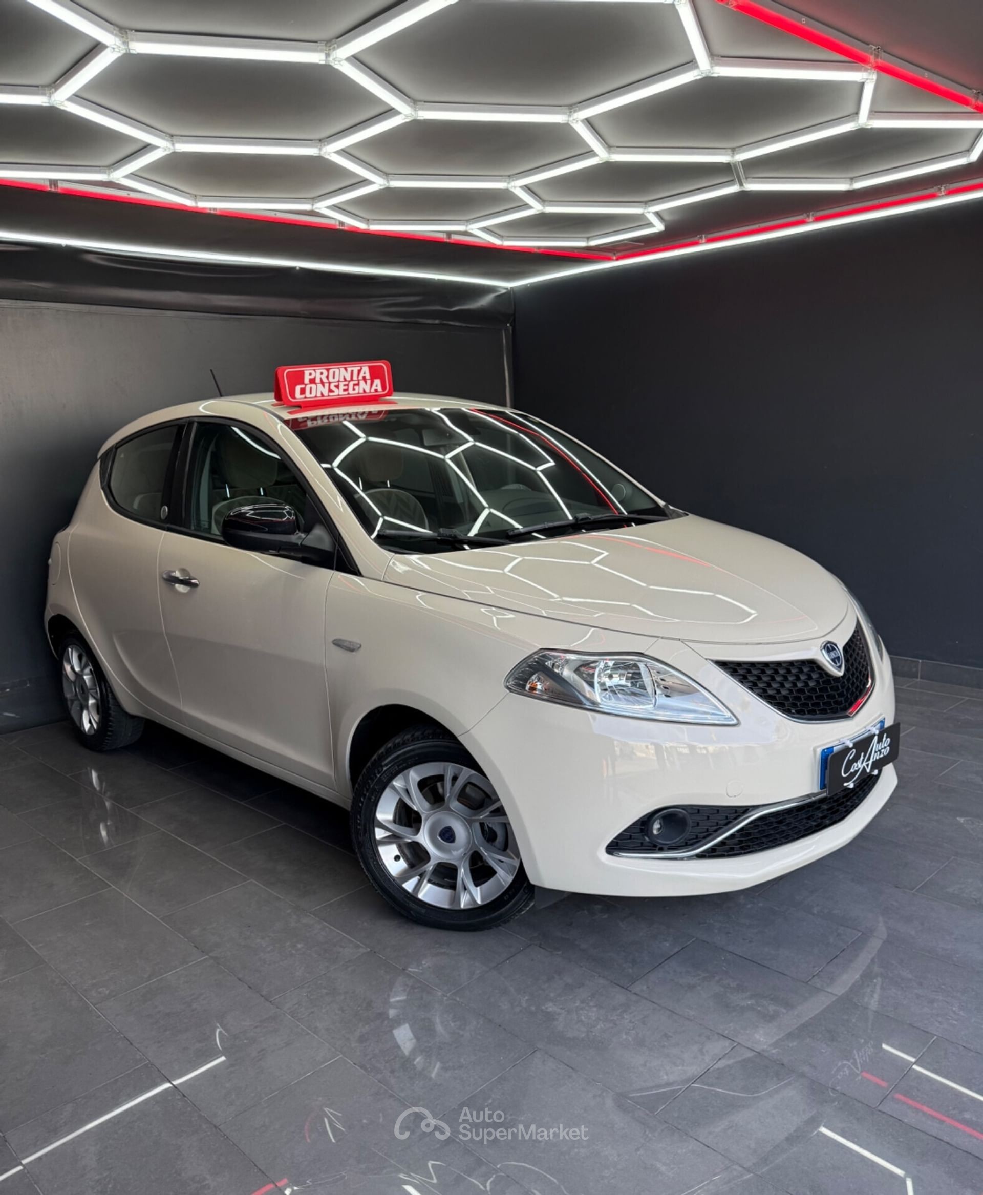 Lancia Ypsilon