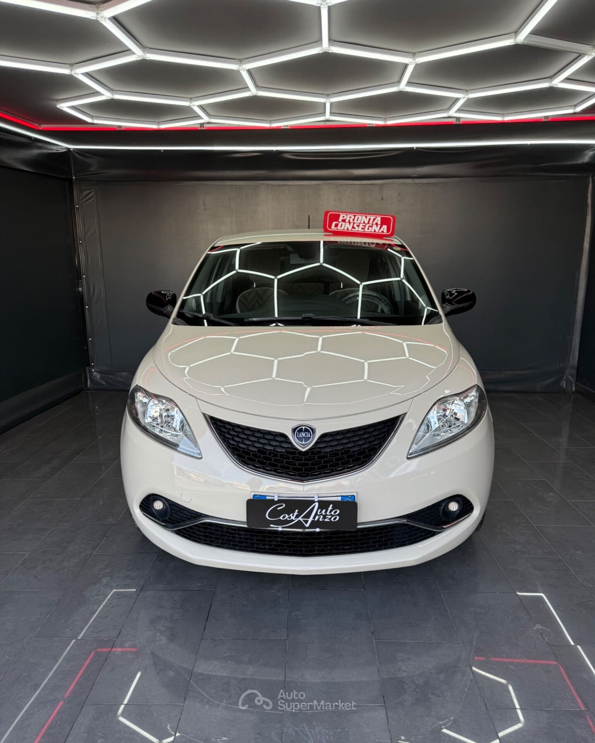 Lancia Ypsilon