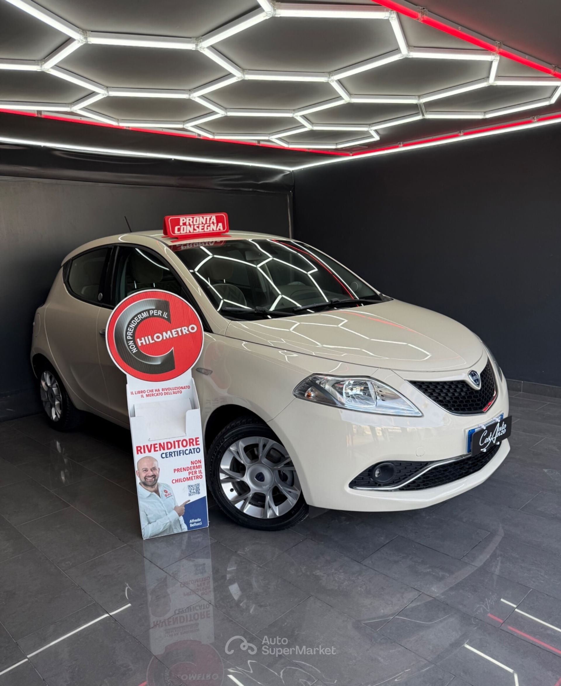 Lancia Ypsilon