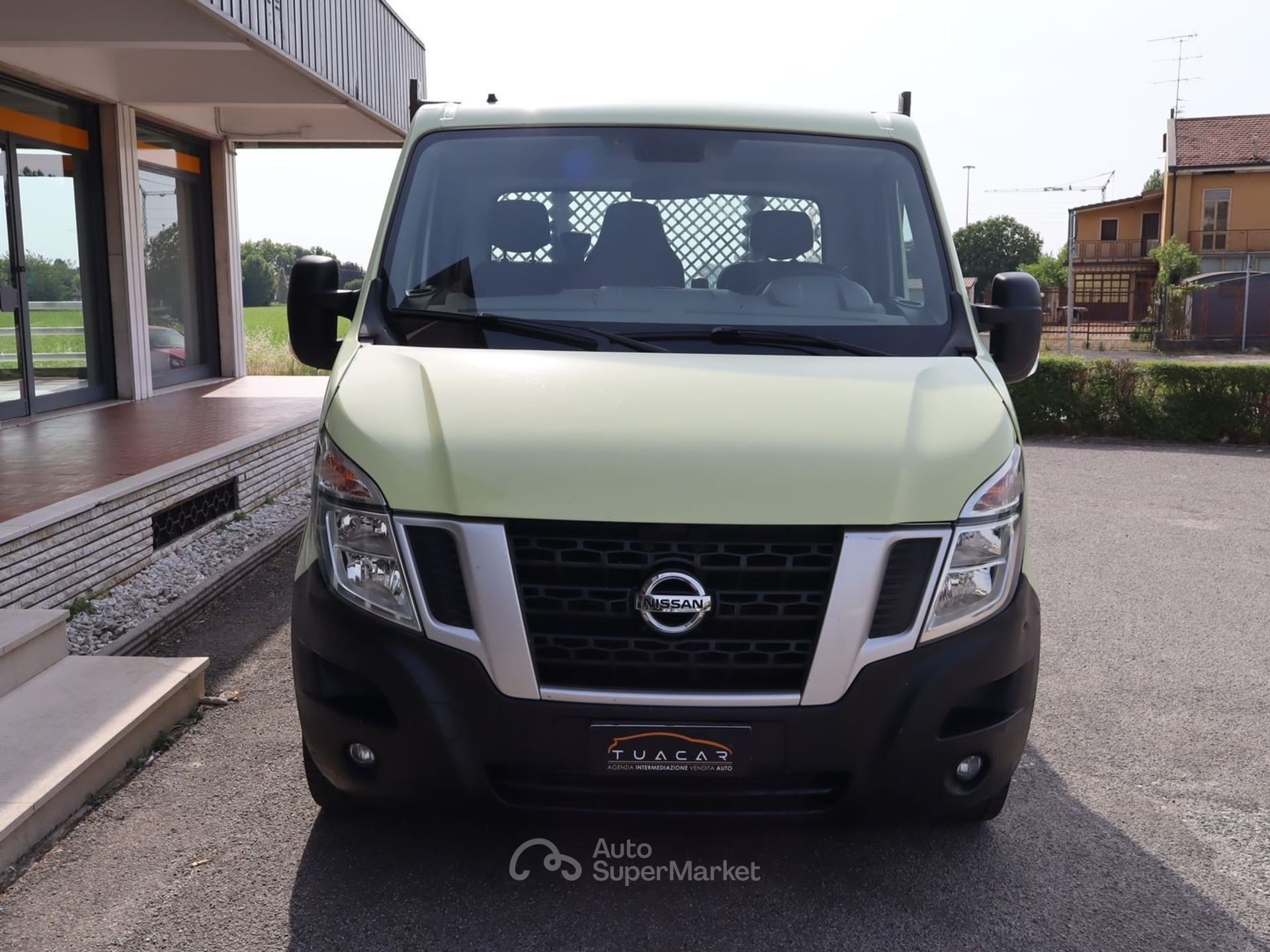 Nissan NV400