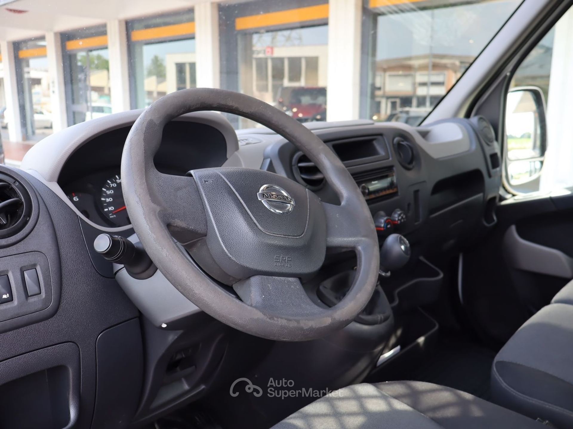Nissan NV400