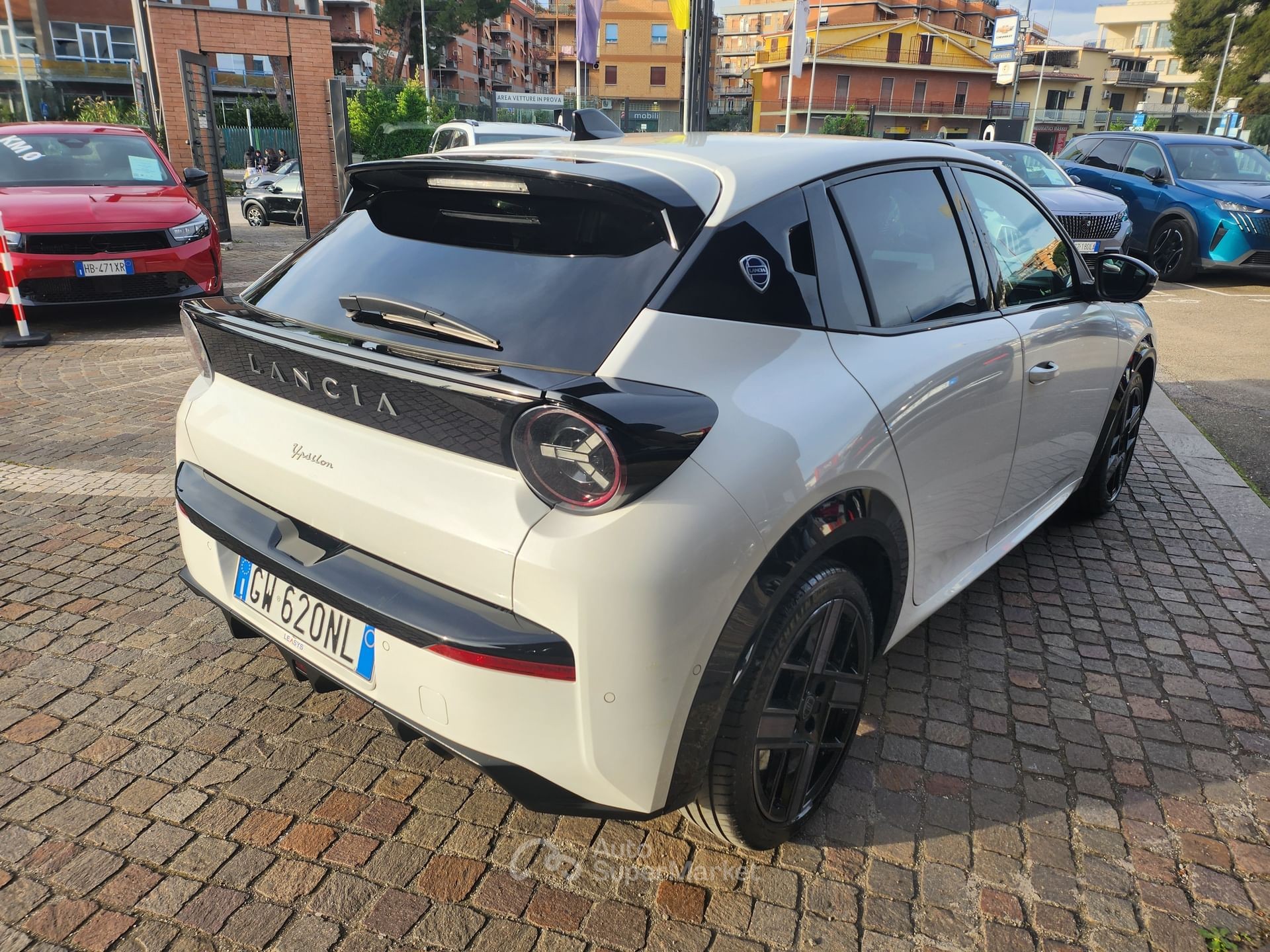 Lancia Ypsilon