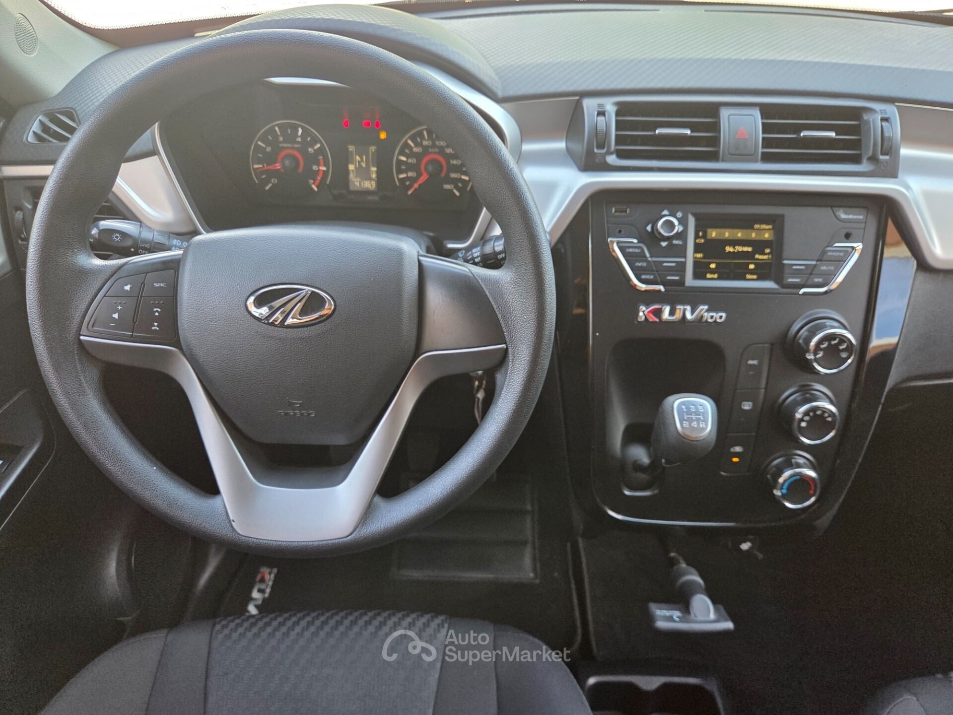 Mahindra KUV100