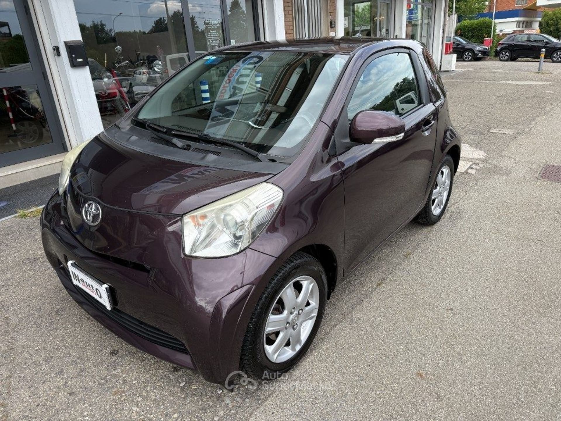 Toyota iQ