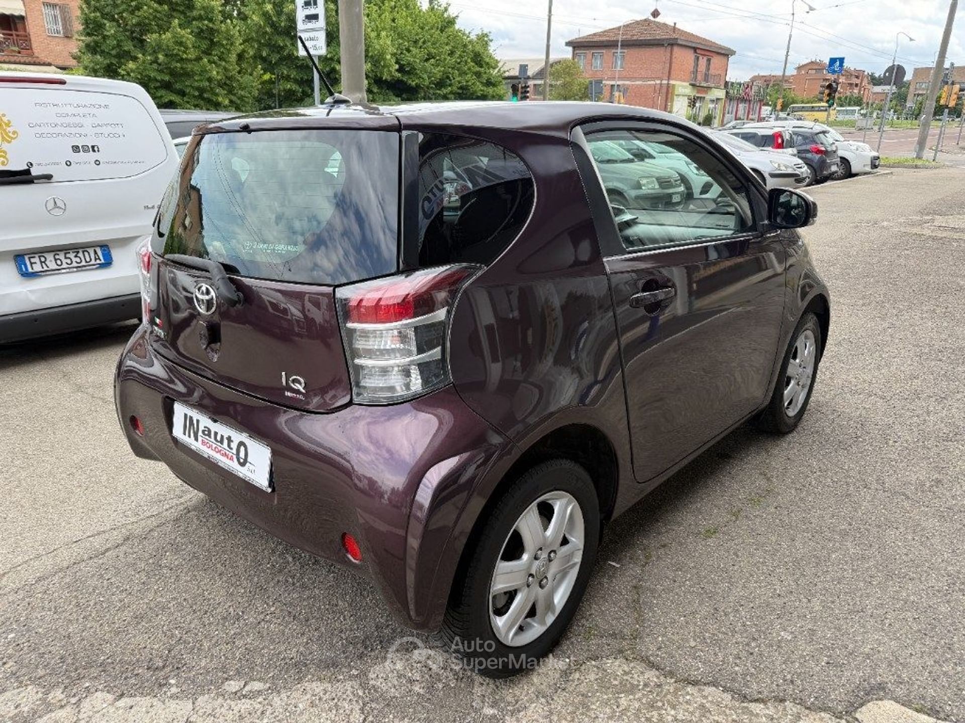 Toyota iQ