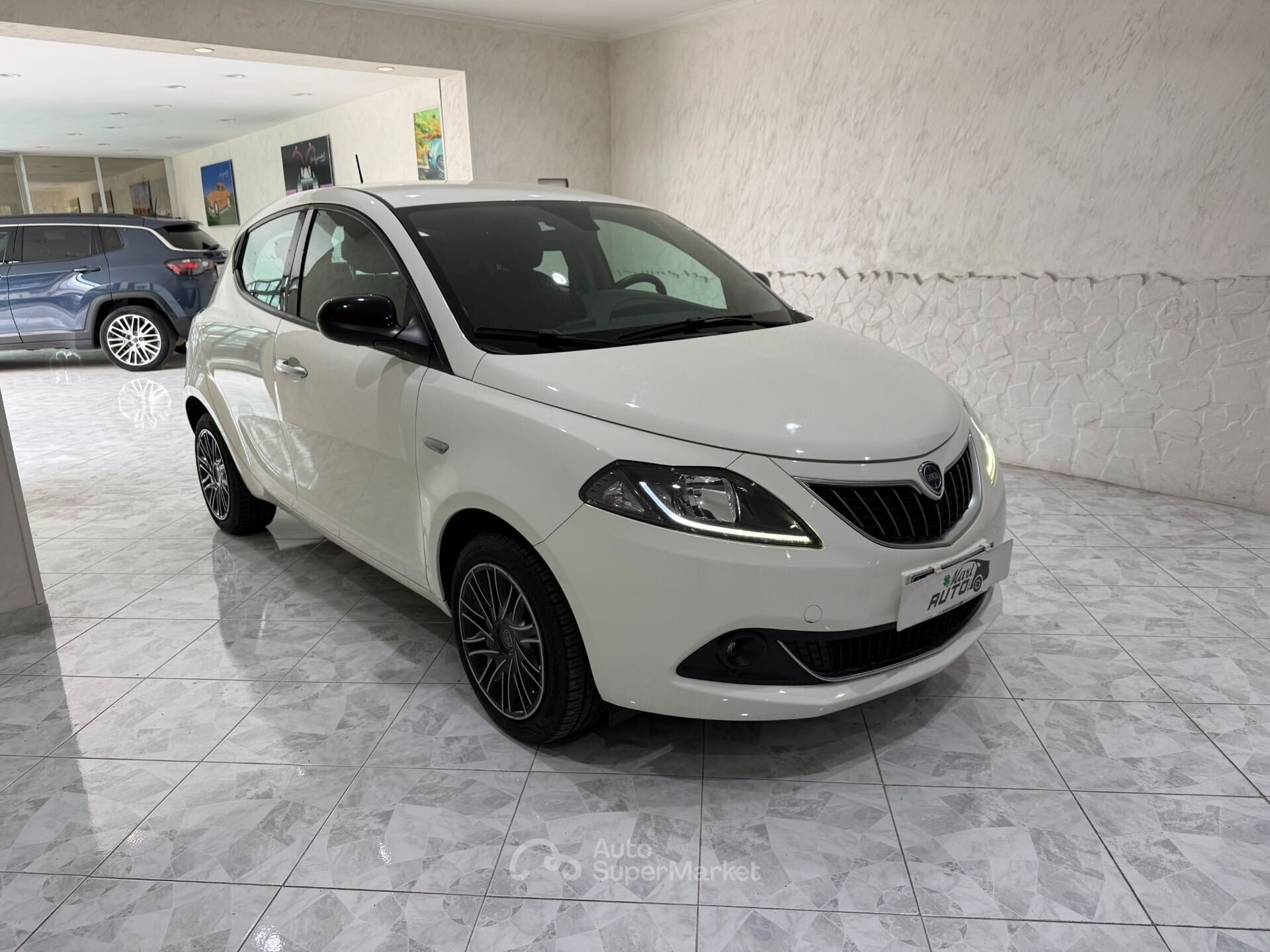 Lancia Ypsilon