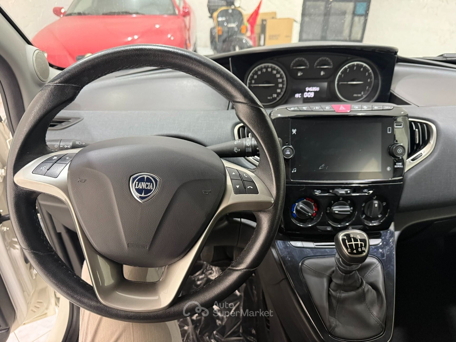 Lancia Ypsilon