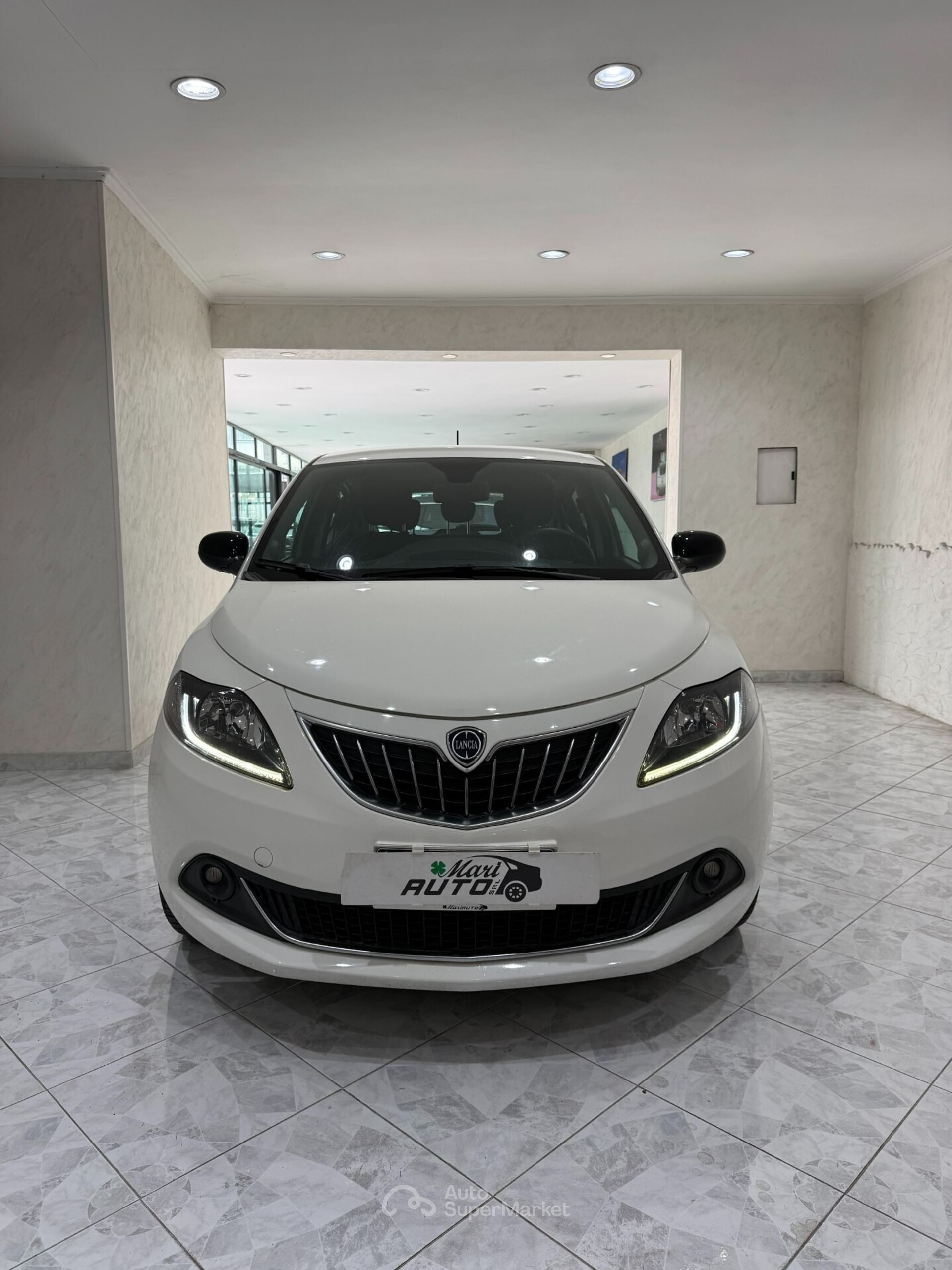 Lancia Ypsilon