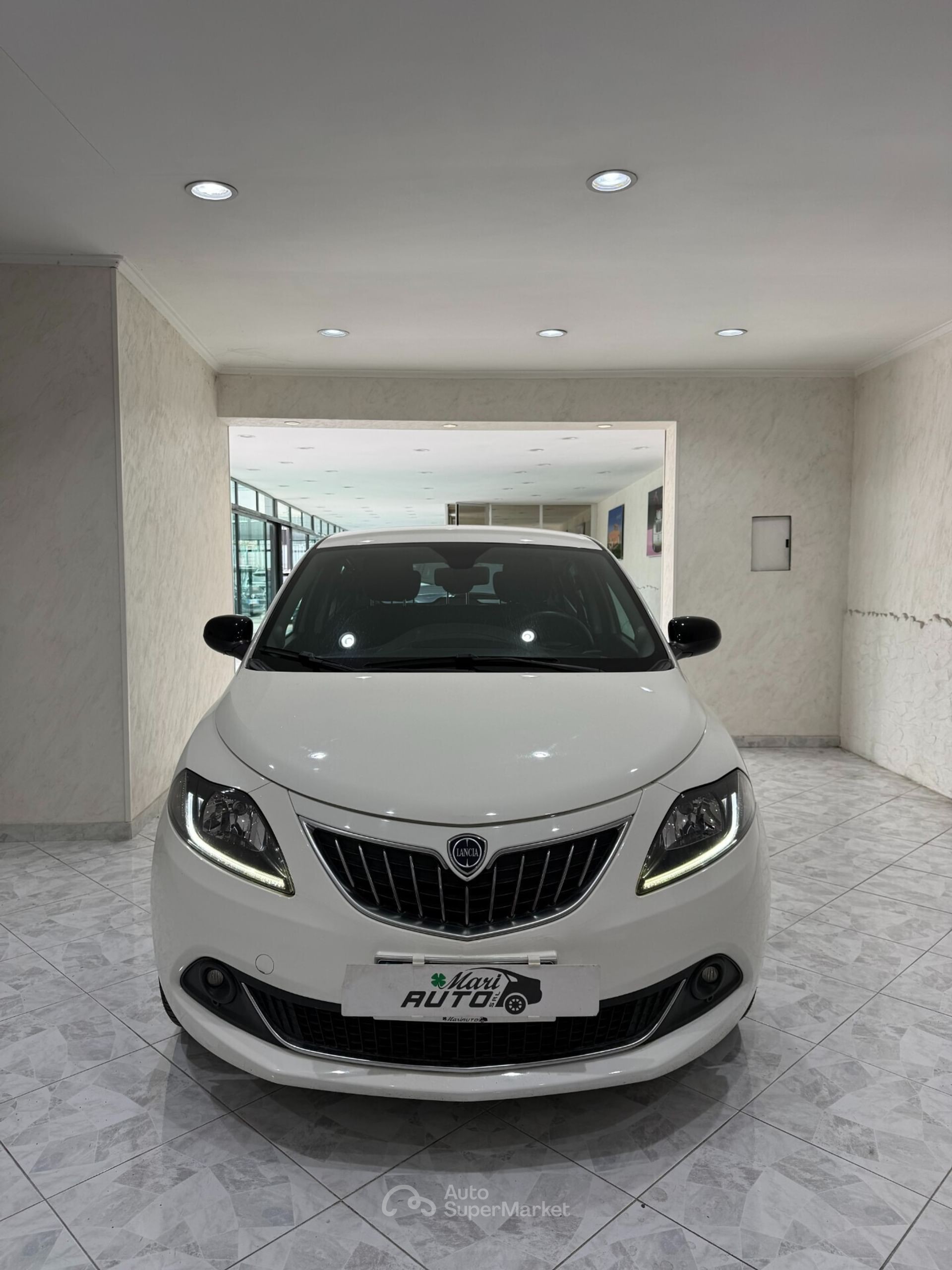 Lancia Ypsilon