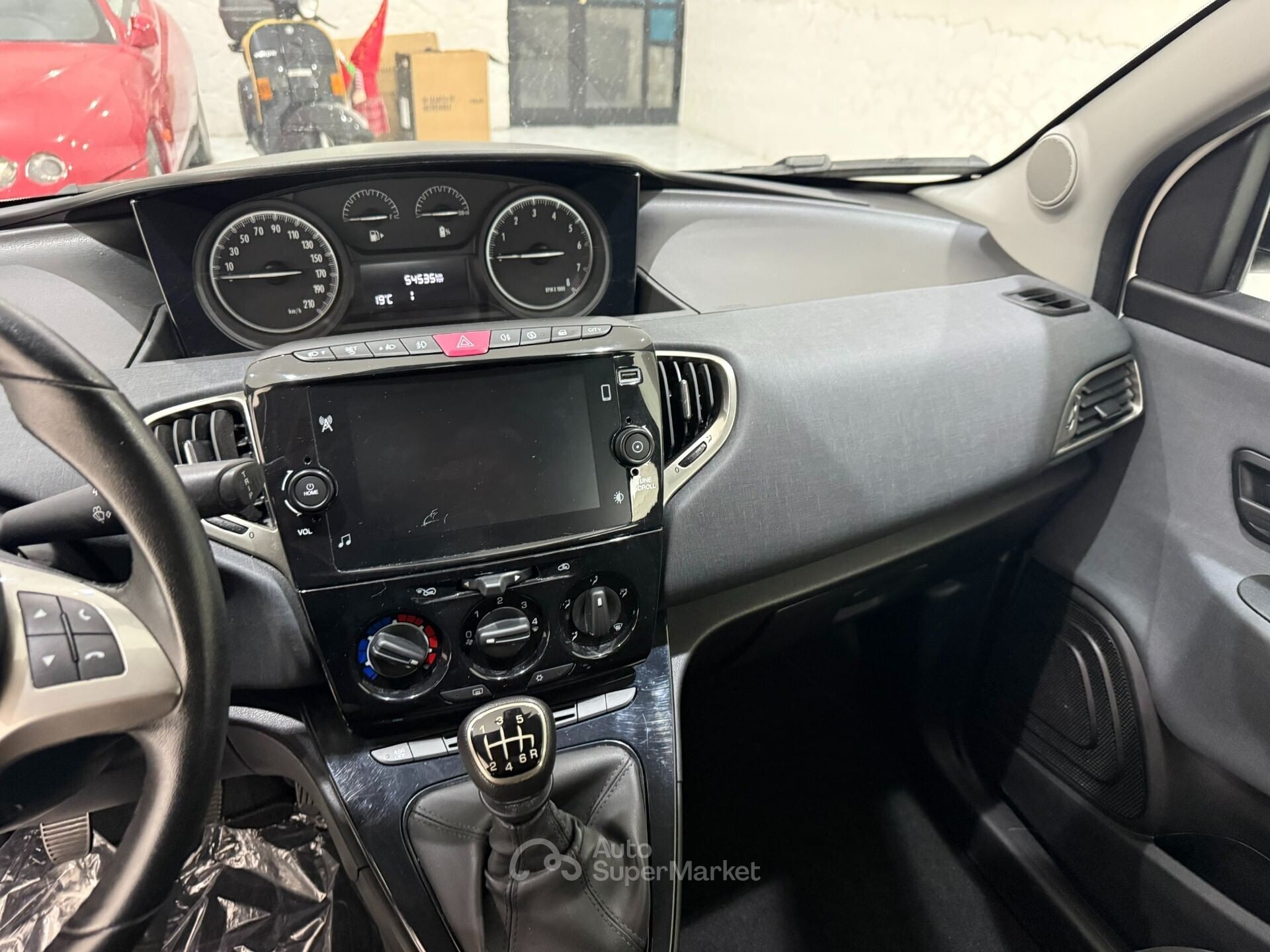 Lancia Ypsilon