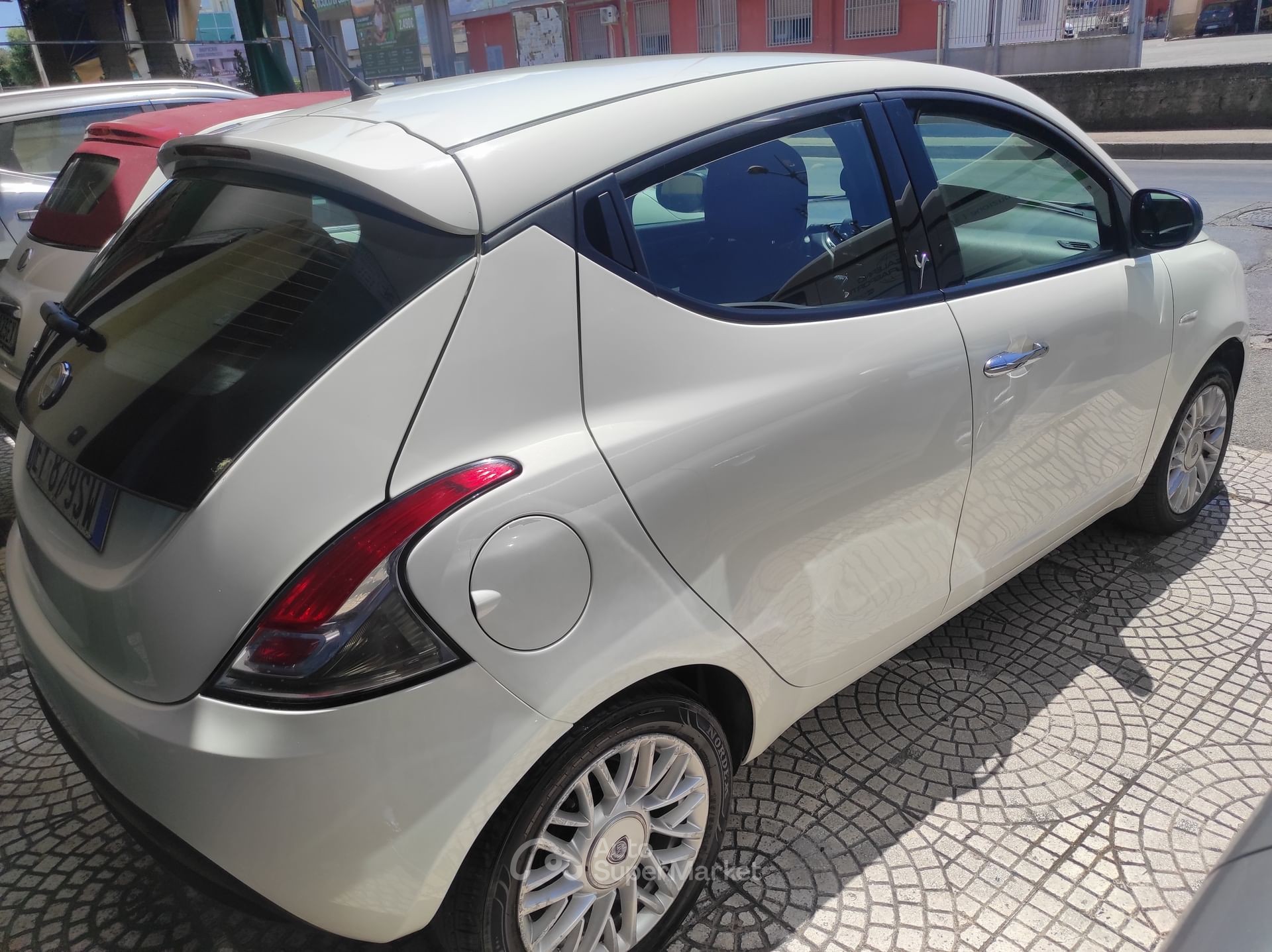 Lancia Ypsilon