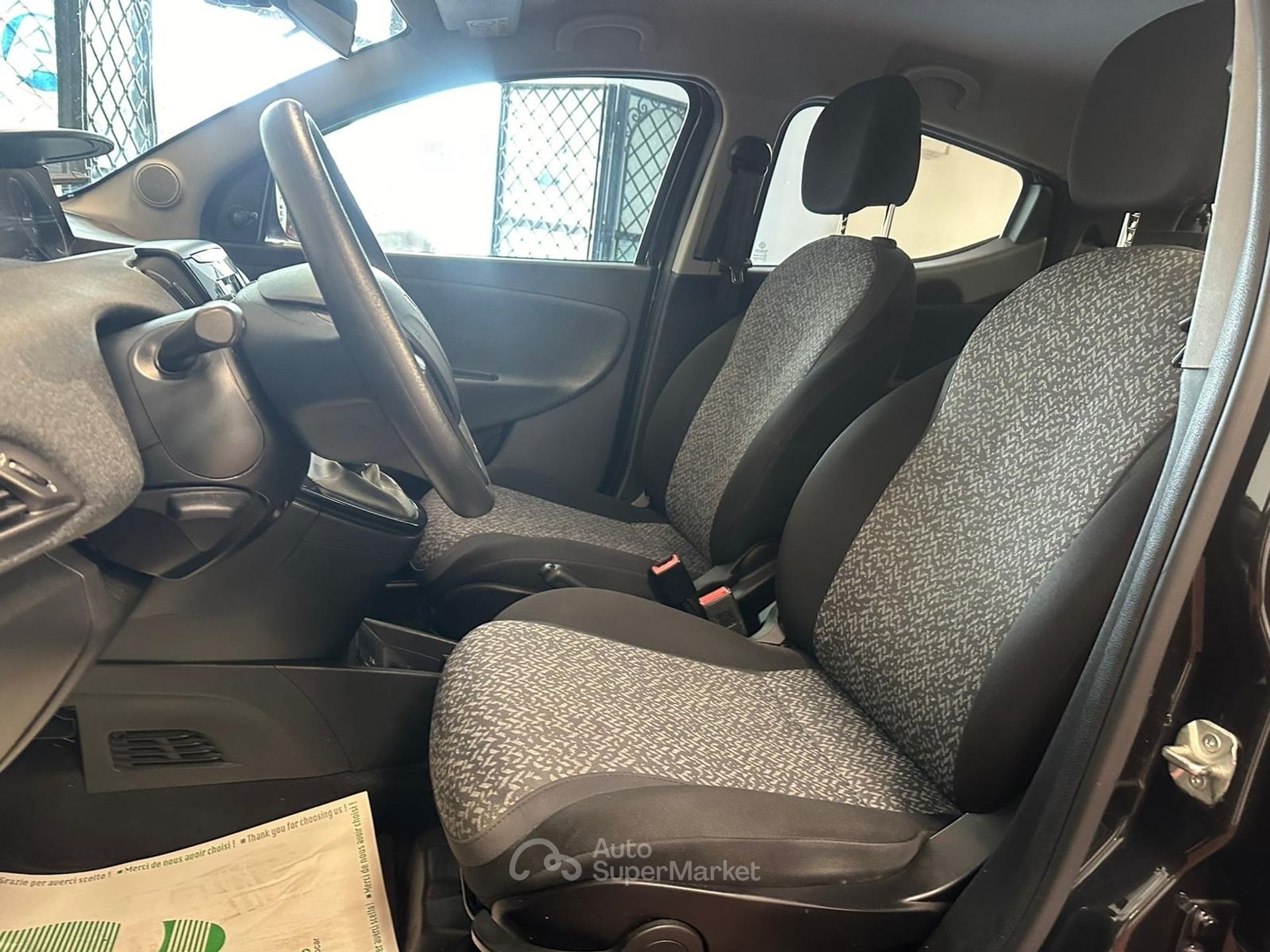 Lancia Ypsilon