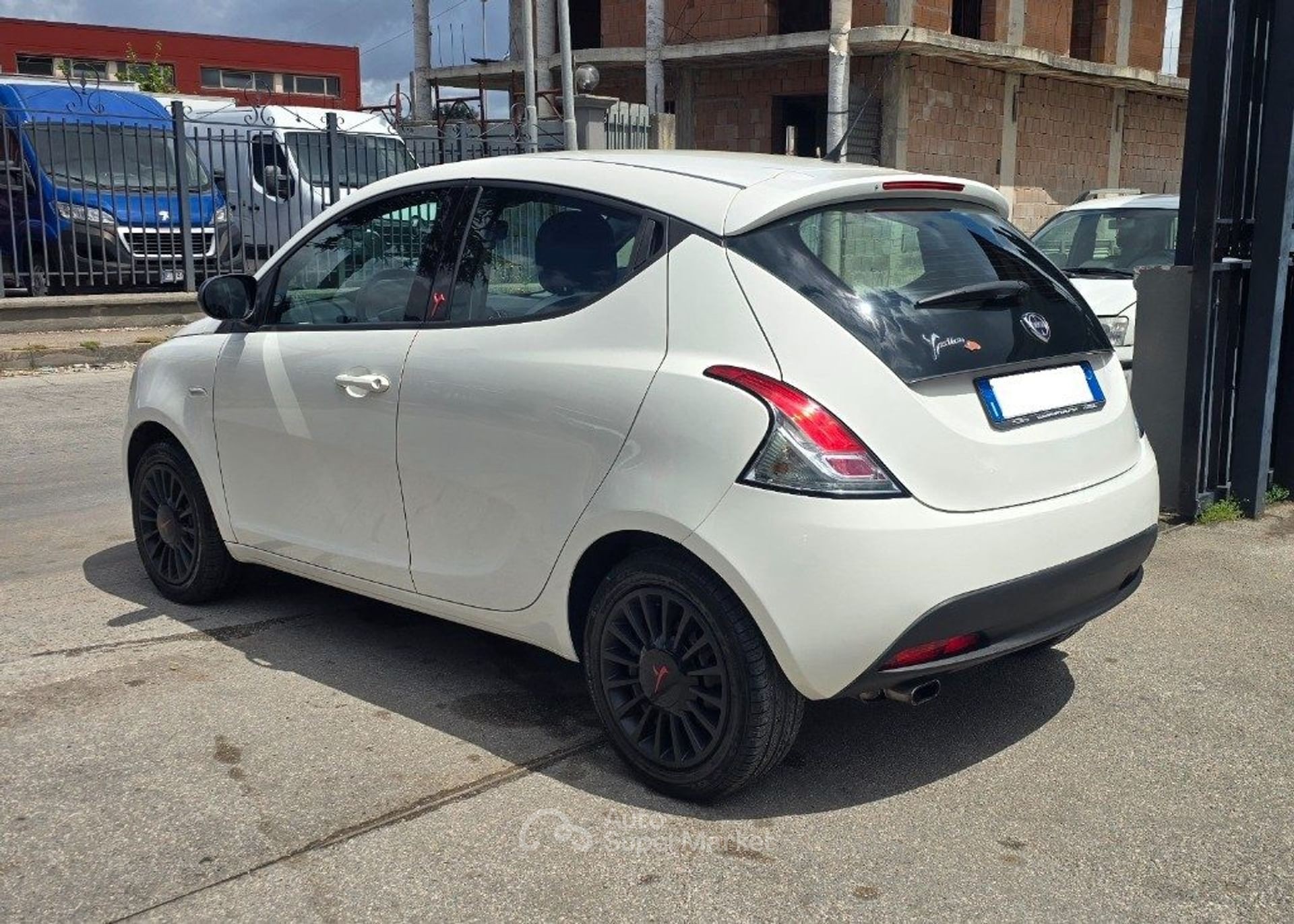 Lancia Ypsilon