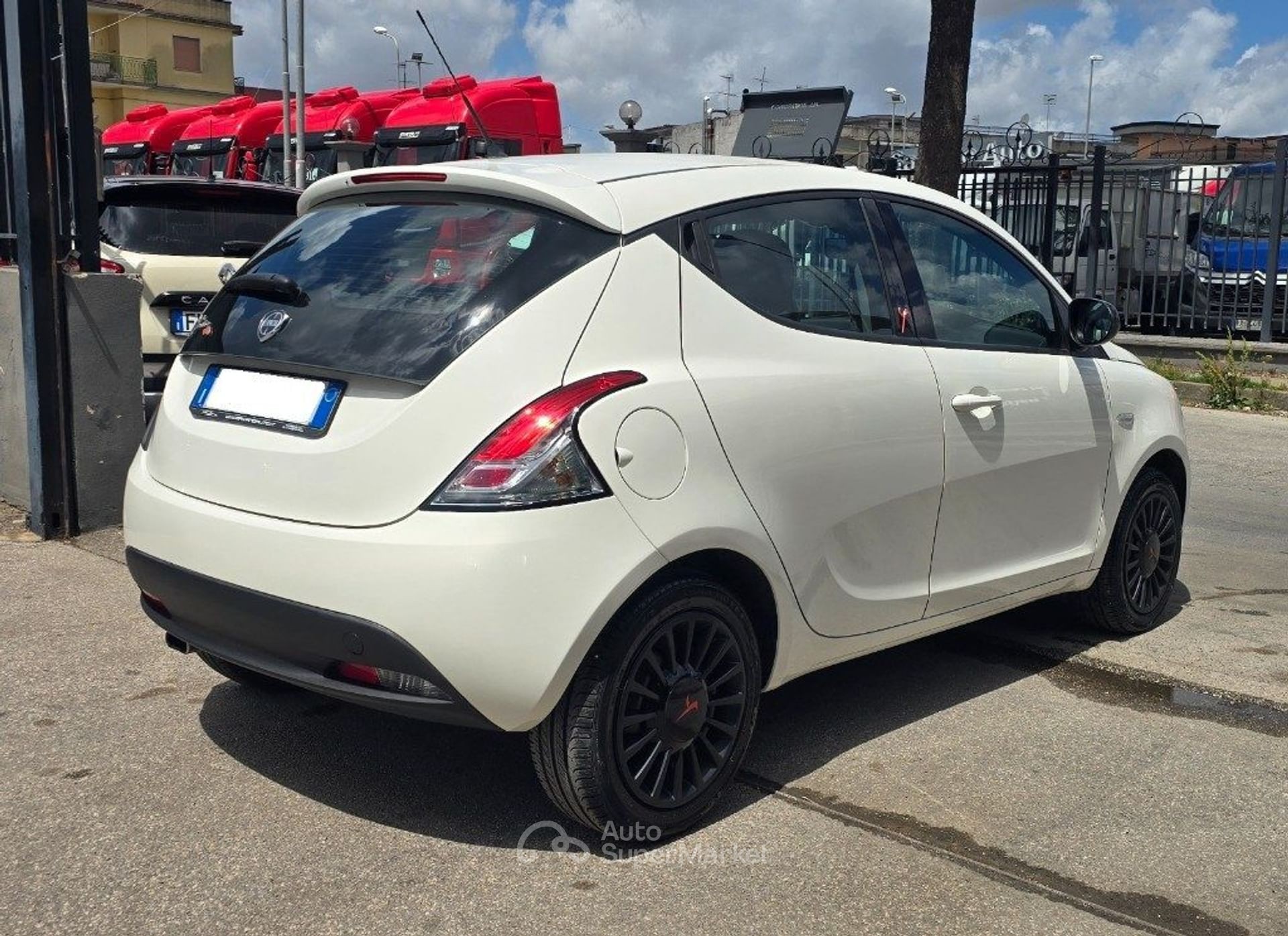 Lancia Ypsilon