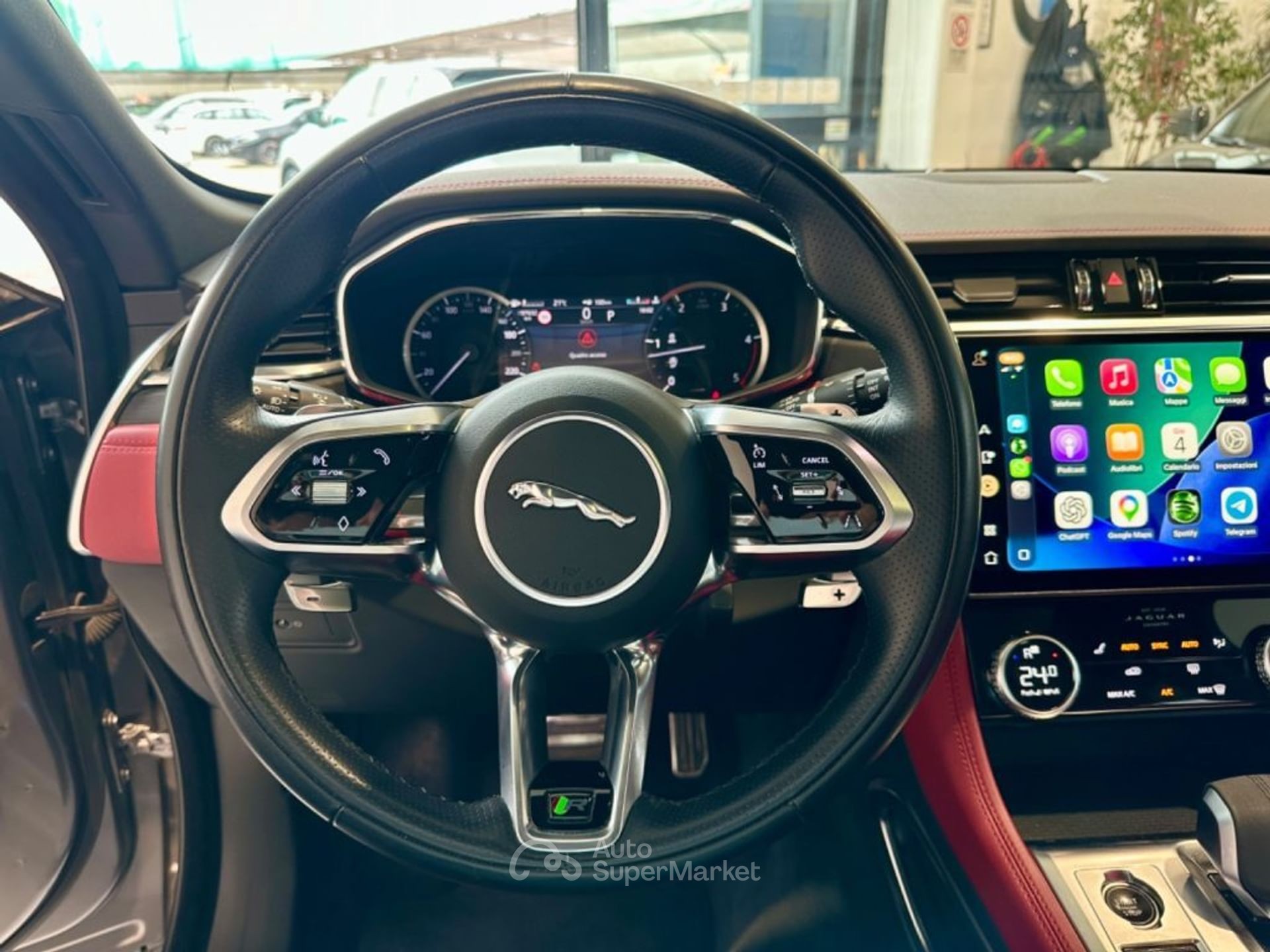 Jaguar F-Pace