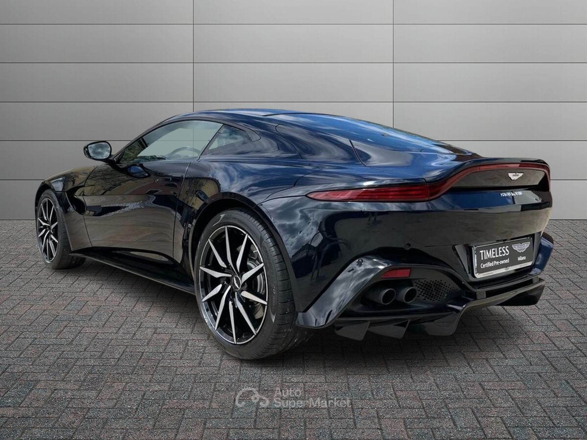 Aston Martin Vantage